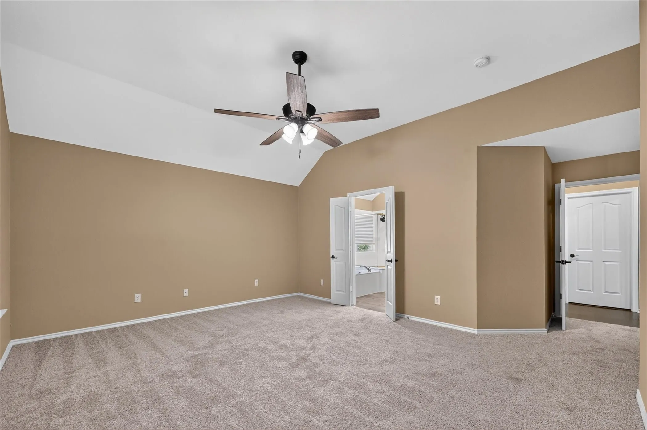 Single Family Residence For Rent in Denton County , 2720 Windstone Way, Corinth, Texas 76210, 3 Bedroom, 2 Bathroom, 2 Garage spaces, 1,887 Sqft, built in 1999, mls#21408100, Real Estate Agent in Corinth, Homes For Rent in Denton county, Homes For Rent in Corinth, Realtor in Corinth Texas, Real Estate Brokerage Independent Realty Texas, Luminita Cordes Realtor