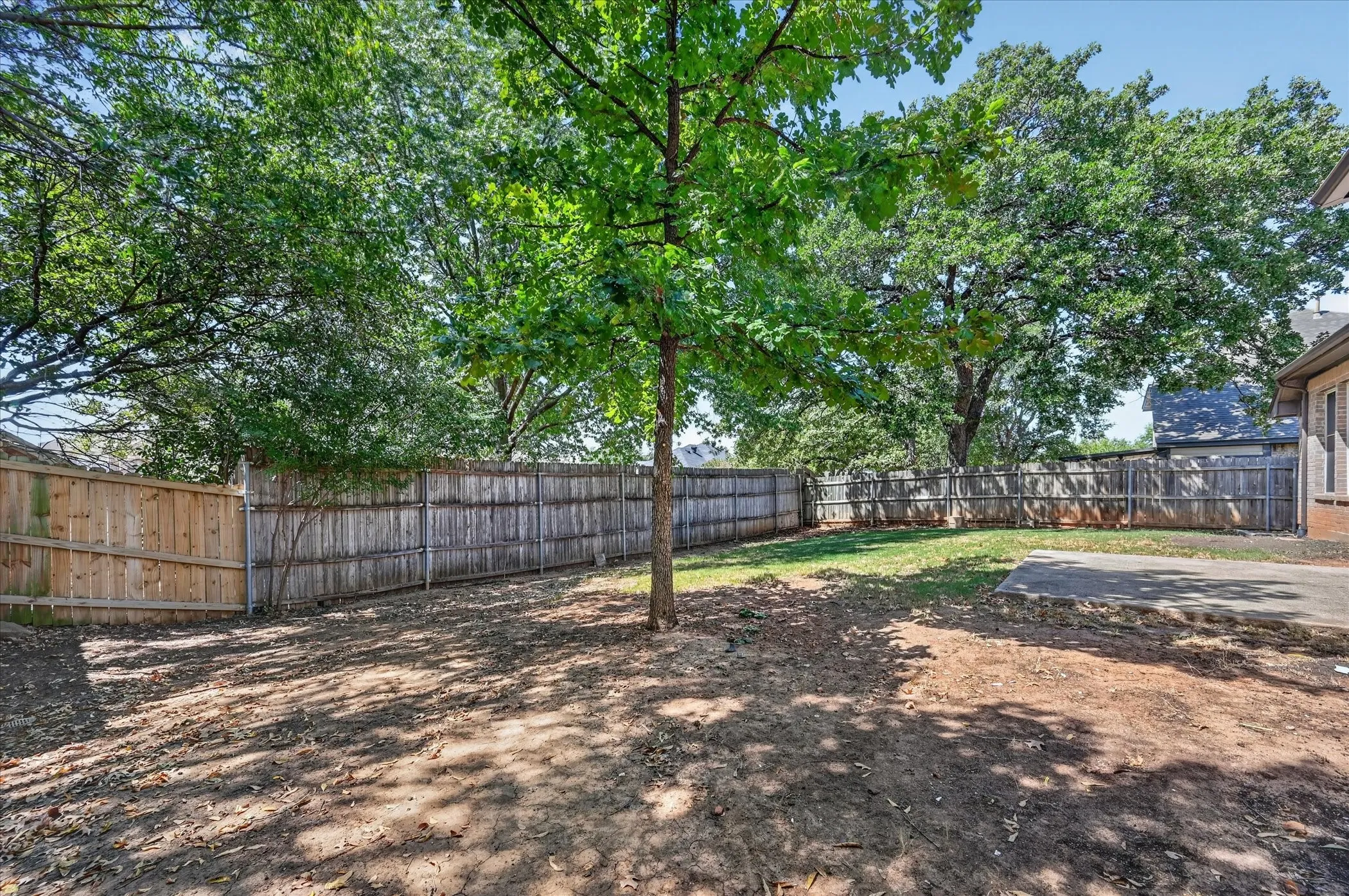 Single Family Residence For Rent in Denton County , 2720 Windstone Way, Corinth, Texas 76210, 3 Bedroom, 2 Bathroom, 2 Garage spaces, 1,887 Sqft, built in 1999, mls#21408100, Real Estate Agent in Corinth, Homes For Rent in Denton county, Homes For Rent in Corinth, Realtor in Corinth Texas, Real Estate Brokerage Independent Realty Texas, Luminita Cordes Realtor