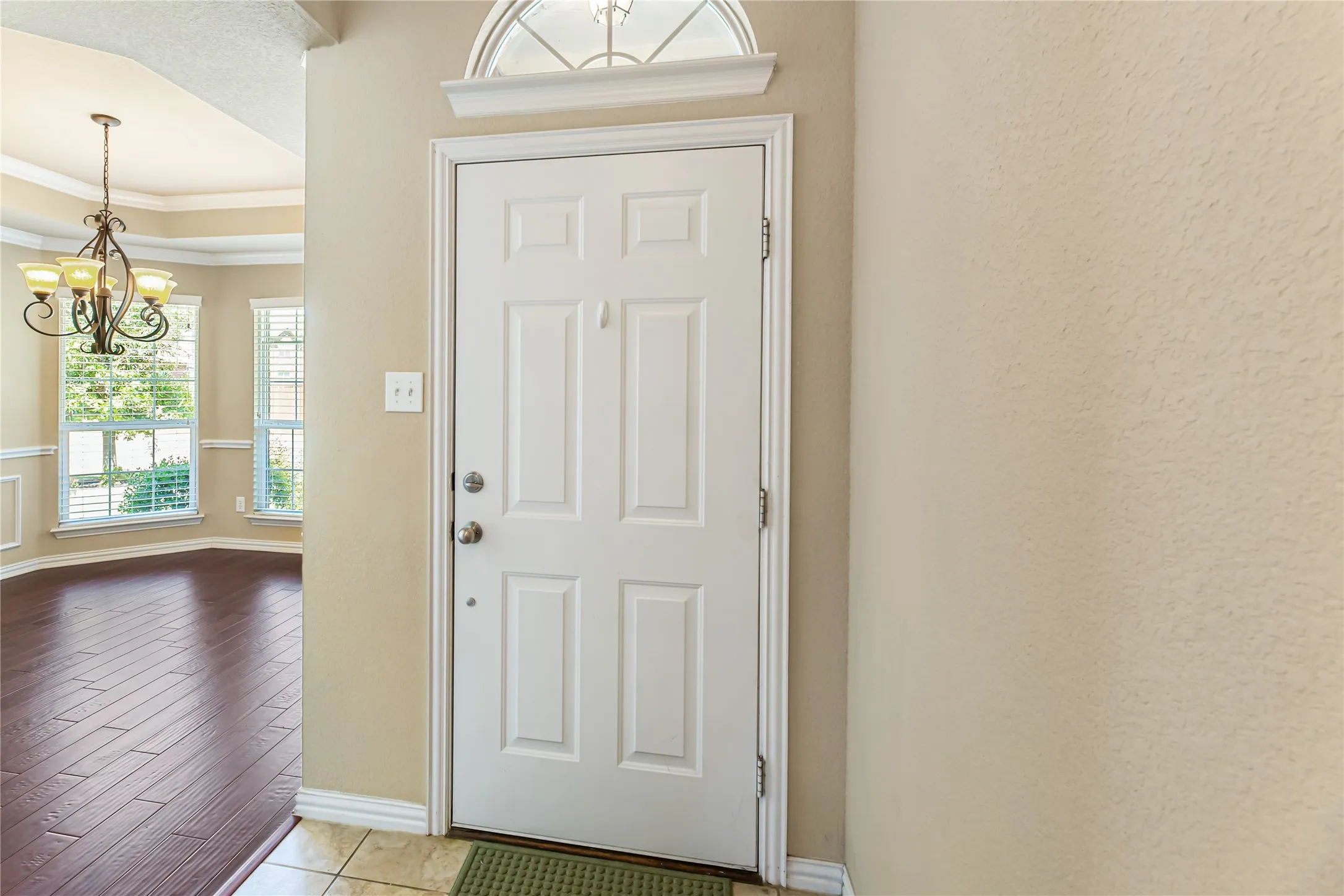 Single Family Residence For Rent in Denton County , 928 Wellington Drive, Lewisville, Texas 75067, 3 Bedroom, 2 Bathroom, 2 Garage spaces, 1,736 Sqft, built in 2013, mls#21408108, Real Estate Agent in Lewisville, Homes For Rent in Denton county, Homes For Rent in Lewisville, Realtor in Lewisville Texas, Real Estate Brokerage Independent Realty Texas, Luminita Cordes Realtor