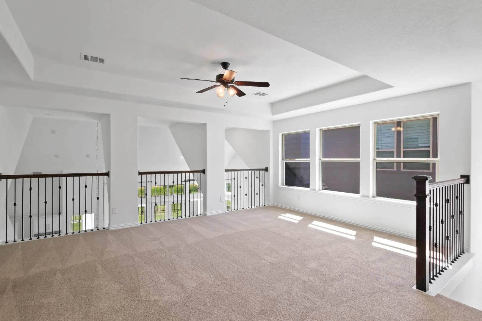 Single Family Residence For Rent in Collin County , 774 Corner Post Path, Celina, Texas 75009, 4 Bedroom, 4 Bathroom, 2 Garage spaces, 3,446 Sqft, built in 2019, mls#21407953, Real Estate Agent in Celina, Homes For Rent in Collin county, Homes For Rent in Celina, Realtor in Celina Texas, Real Estate Brokerage Independent Realty Texas, Luminita Cordes Realtor