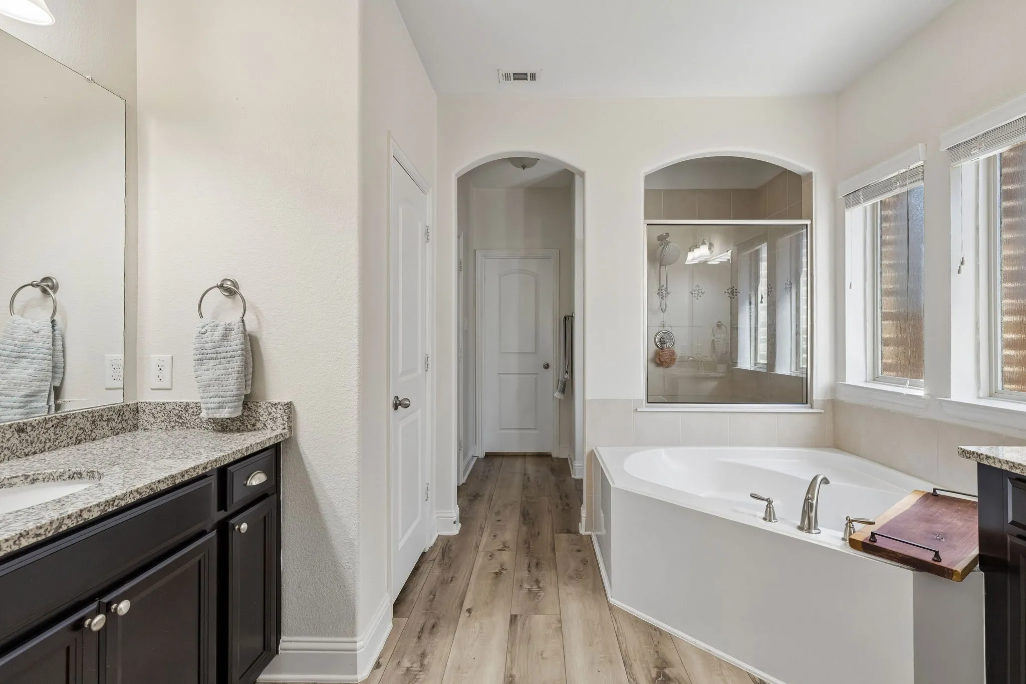 Single Family Residence For Sale in Collin County , 1308 Caney Creek Lane, Mc Kinney, Texas 75071, 4 Bedroom, 4 Bathroom, 2 Garage spaces, 2,738 Sqft, built in 2016, mls#21407432, Real Estate Agent in Mc Kinney, Homes For Sale in Collin county, Homes For Sale in Mc Kinney, Realtor in Mc Kinney Texas, Real Estate Brokerage Independent Realty Texas, Luminita Cordes Realtor