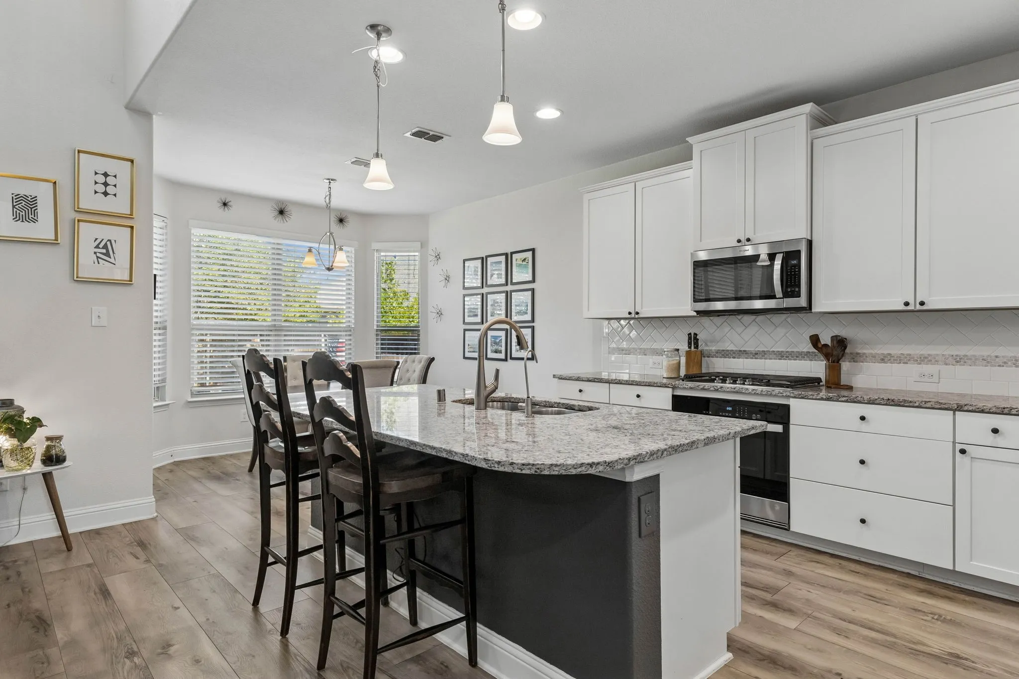 Single Family Residence For Sale in Collin County , 1308 Caney Creek Lane, Mc Kinney, Texas 75071, 4 Bedroom, 4 Bathroom, 2 Garage spaces, 2,738 Sqft, built in 2016, mls#21407432, Real Estate Agent in Mc Kinney, Homes For Sale in Collin county, Homes For Sale in Mc Kinney, Realtor in Mc Kinney Texas, Real Estate Brokerage Independent Realty Texas, Luminita Cordes Realtor