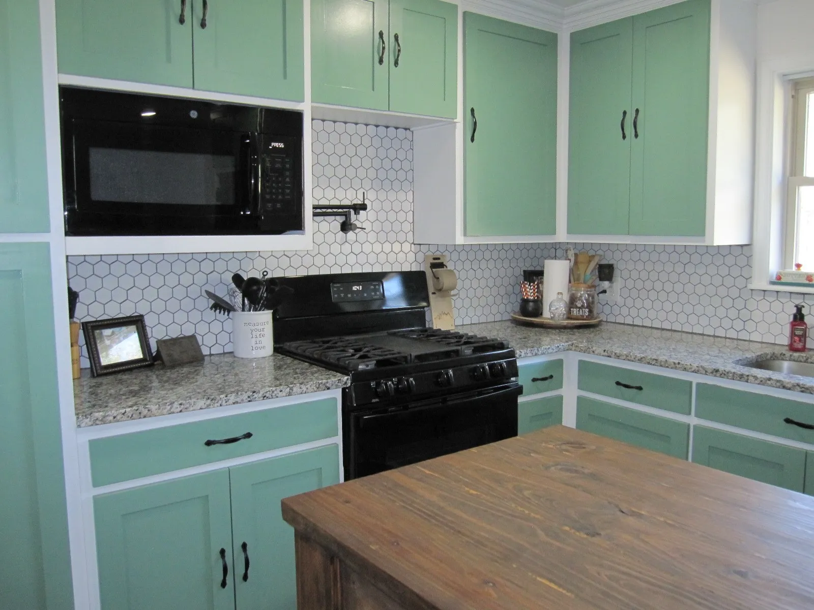 Single Family Residence For Sale in Wise County , 508 S Hovey Street, Chico, Texas 76431, 3 Bedroom, 2 Bathroom, 2 Garage spaces, 1,470 Sqft, built in 1979, mls#21405683, Real Estate Agent in Chico, Homes For Sale in Wise county, Homes For Sale in Chico, Realtor in Chico Texas, Real Estate Brokerage Independent Realty Texas, Luminita Cordes Realtor