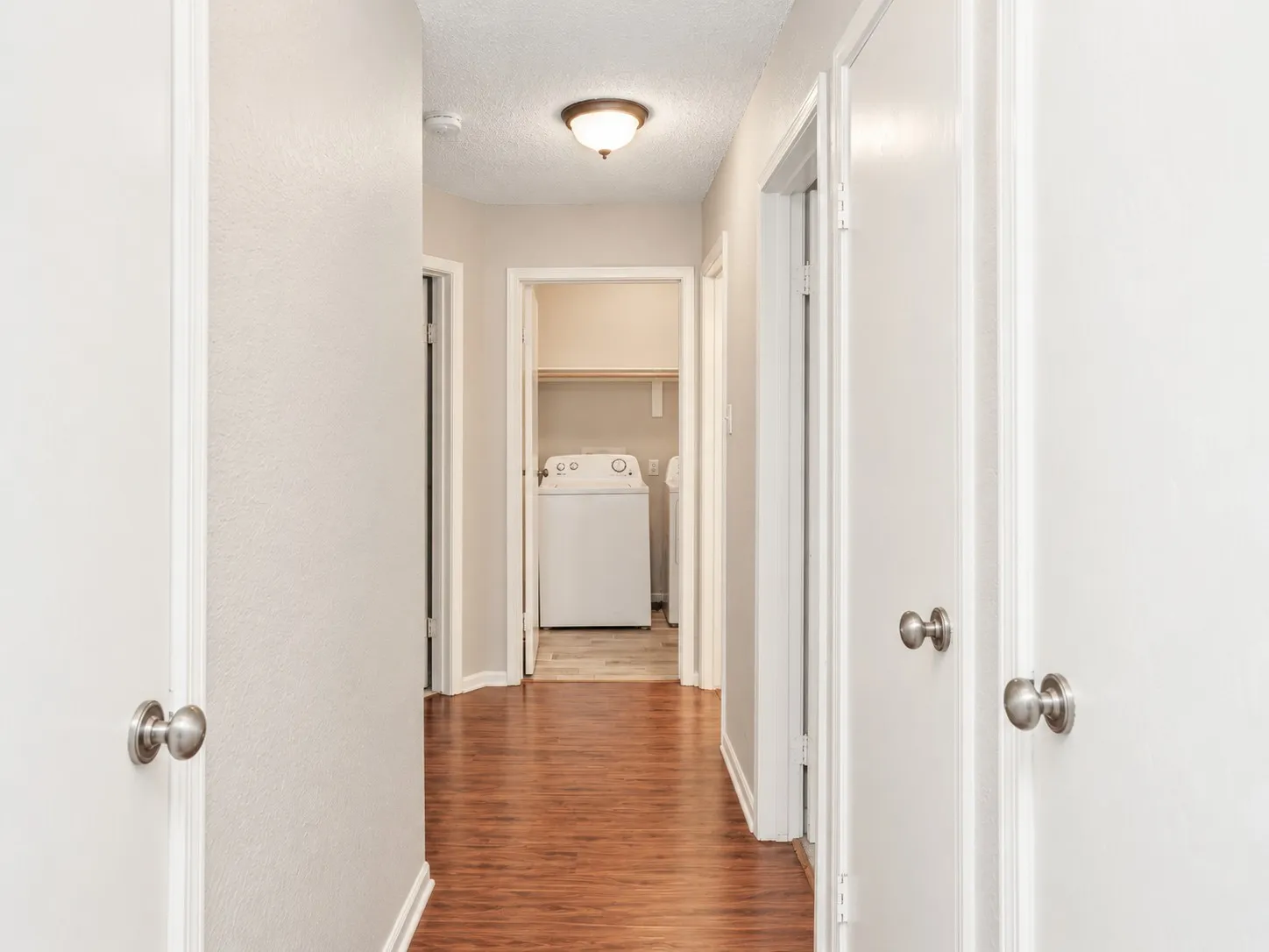Single Family Residence For Rent in Tarrant County , 302 Rosemary, Euless, Texas 76039, 3 Bedroom, 2 Bathroom, 2 Garage spaces, 1,388 Sqft, built in 1983, mls#21408104, Real Estate Agent in Euless, Homes For Rent in Tarrant county, Homes For Rent in Euless, Realtor in Euless Texas, Real Estate Brokerage Independent Realty Texas, Luminita Cordes Realtor