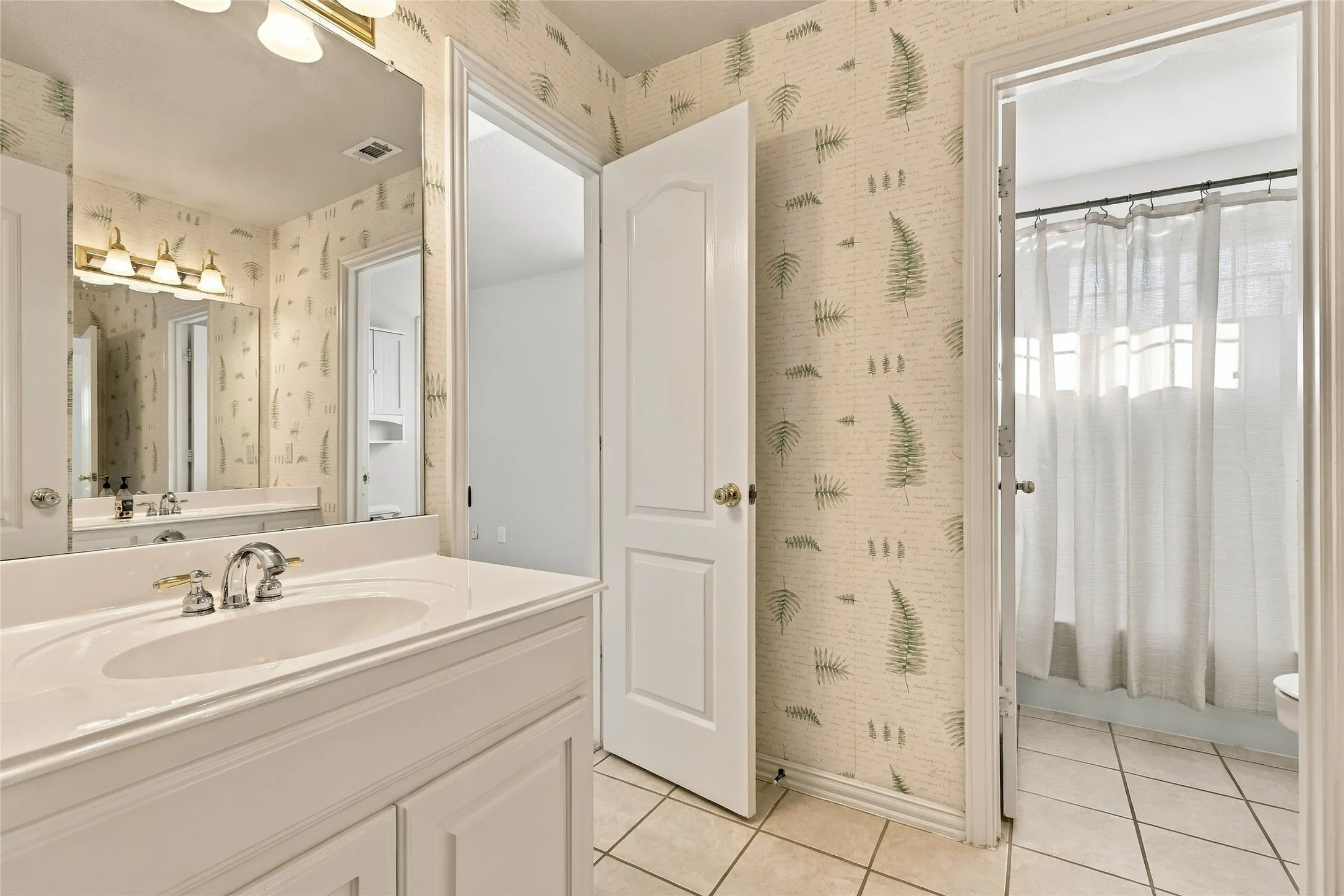 Single Family Residence For Sale in Collin County , 1908 San Carlos Avenue, Allen, Texas 75002, 5 Bedroom, 3 Bathroom, 3 Garage spaces, 3,276 Sqft, built in 2001, mls#21407553, Real Estate Agent in Allen, Homes For Sale in Collin county, Homes For Sale in Allen, Realtor in Allen Texas, Real Estate Brokerage Independent Realty Texas, Luminita Cordes Realtor