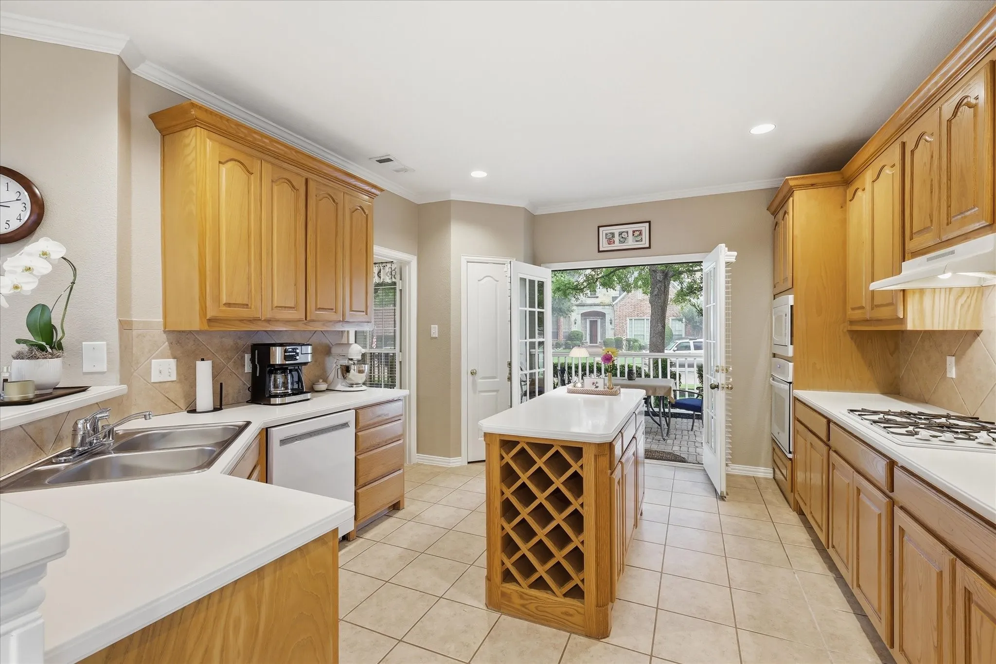 Single Family Residence For Sale in Collin County , 1908 San Carlos Avenue, Allen, Texas 75002, 5 Bedroom, 3 Bathroom, 3 Garage spaces, 3,276 Sqft, built in 2001, mls#21407553, Real Estate Agent in Allen, Homes For Sale in Collin county, Homes For Sale in Allen, Realtor in Allen Texas, Real Estate Brokerage Independent Realty Texas, Luminita Cordes Realtor