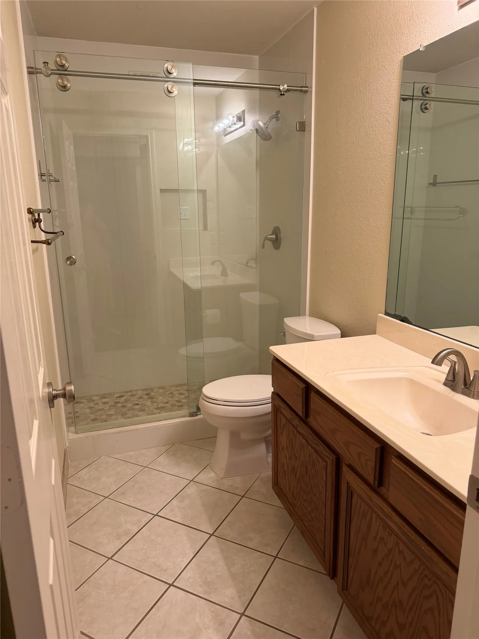 Single Family Residence For Rent in Collin County , 337 Sycamore Drive, Murphy, Texas 75094, 3 Bedroom, 2 Bathroom, 2 Garage spaces, 1,790 Sqft, built in 1995, mls#21408125, Real Estate Agent in Murphy, Homes For Rent in Collin county, Homes For Rent in Murphy, Realtor in Murphy Texas, Real Estate Brokerage Independent Realty Texas, Luminita Cordes Realtor