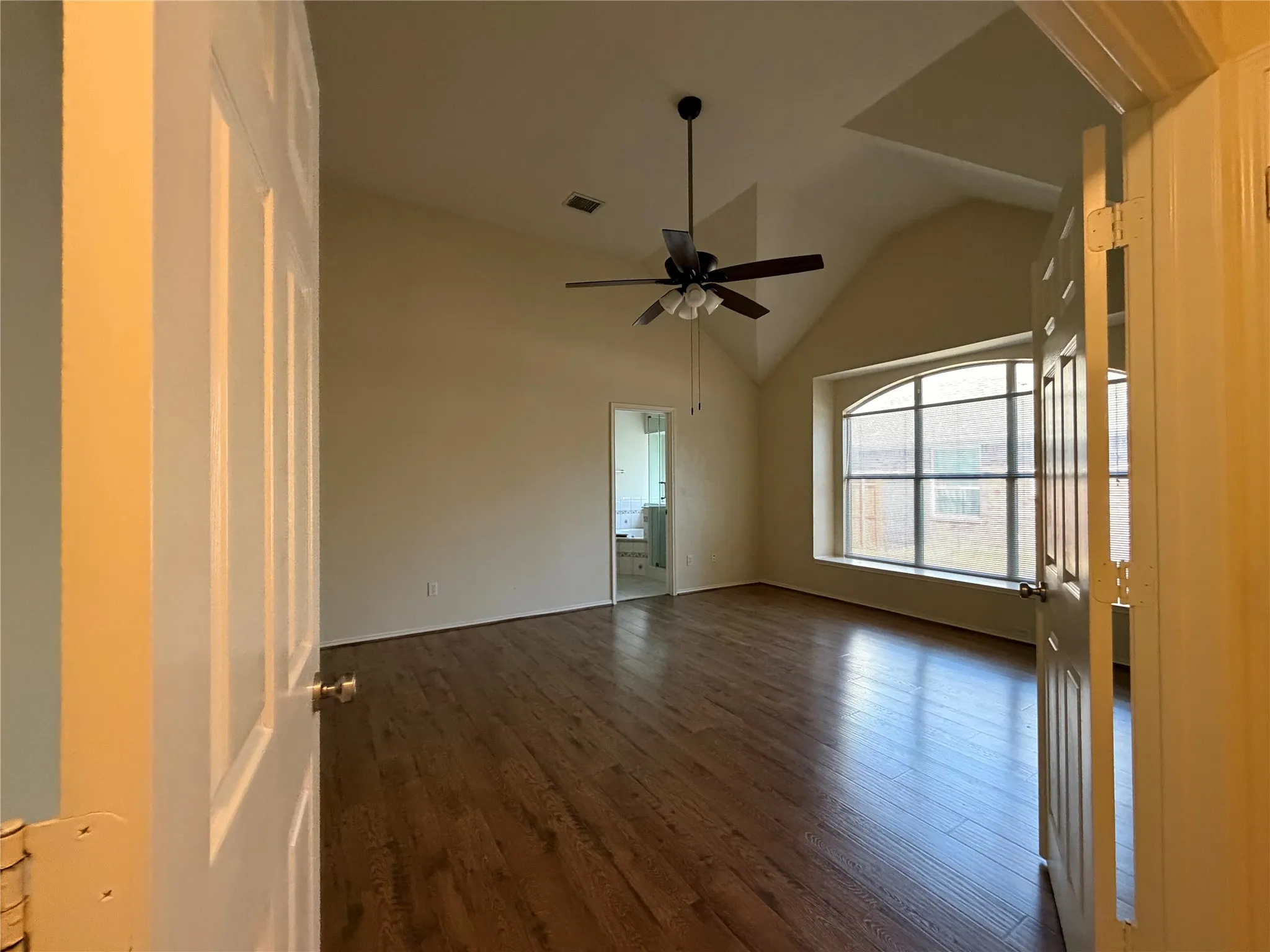 Single Family Residence For Rent in Collin County , 337 Sycamore Drive, Murphy, Texas 75094, 3 Bedroom, 2 Bathroom, 2 Garage spaces, 1,790 Sqft, built in 1995, mls#21408125, Real Estate Agent in Murphy, Homes For Rent in Collin county, Homes For Rent in Murphy, Realtor in Murphy Texas, Real Estate Brokerage Independent Realty Texas, Luminita Cordes Realtor