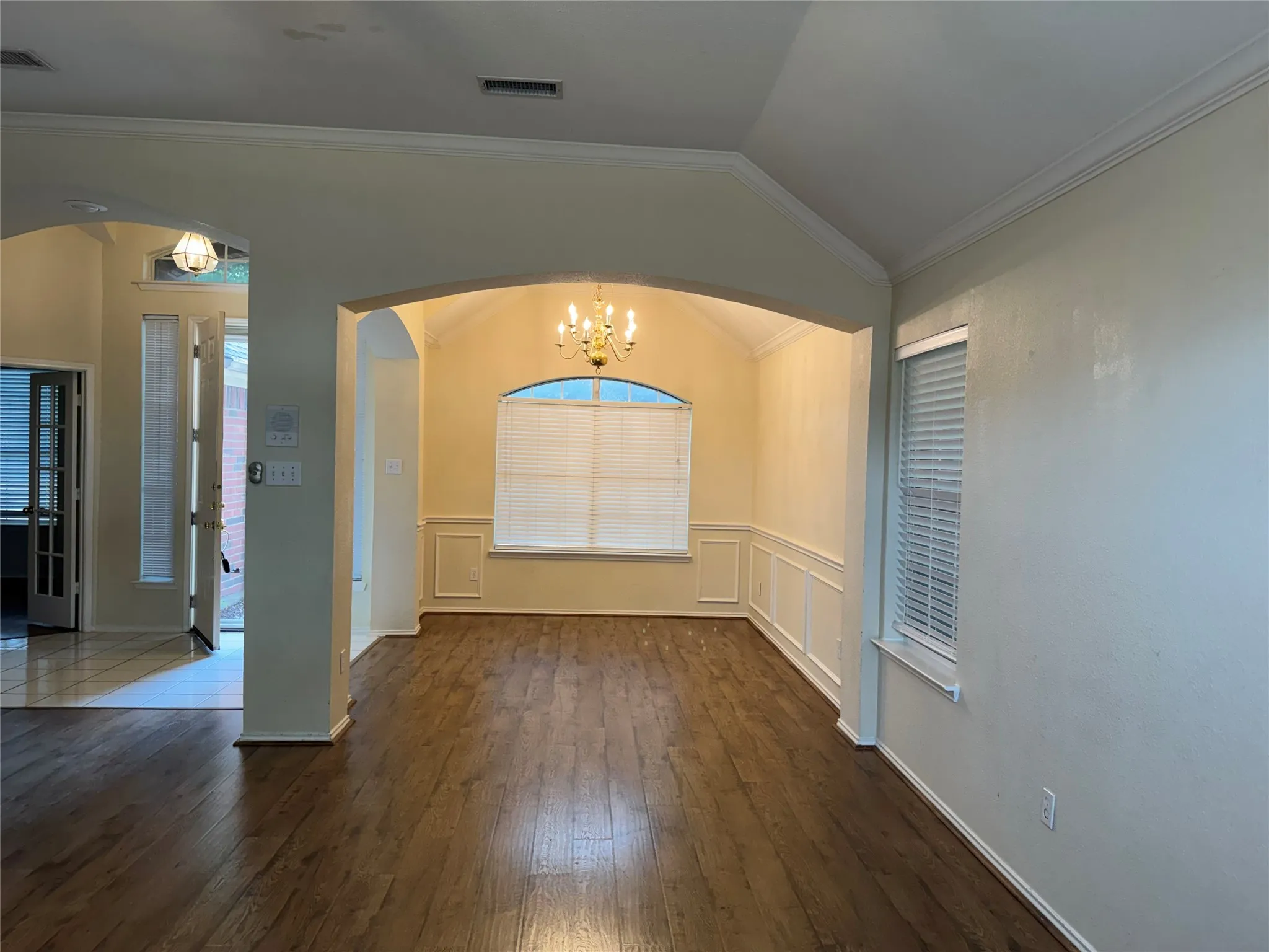 Single Family Residence For Rent in Collin County , 337 Sycamore Drive, Murphy, Texas 75094, 3 Bedroom, 2 Bathroom, 2 Garage spaces, 1,790 Sqft, built in 1995, mls#21408125, Real Estate Agent in Murphy, Homes For Rent in Collin county, Homes For Rent in Murphy, Realtor in Murphy Texas, Real Estate Brokerage Independent Realty Texas, Luminita Cordes Realtor