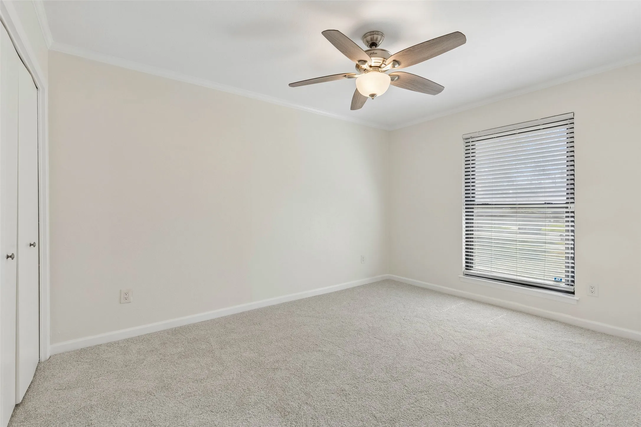 Single Family Residence For Sale in Dallas County , 14237 Shoredale Lane, Farmers Branch, Texas 75234, 3 Bedroom, 2 Bathroom, 2 Garage spaces, 1,658 Sqft, built in 1971, mls#21407284, Real Estate Agent in Farmers Branch, Homes For Sale in Dallas county, Homes For Sale in Farmers Branch, Realtor in Farmers Branch Texas, Real Estate Brokerage Independent Realty Texas, Luminita Cordes Realtor