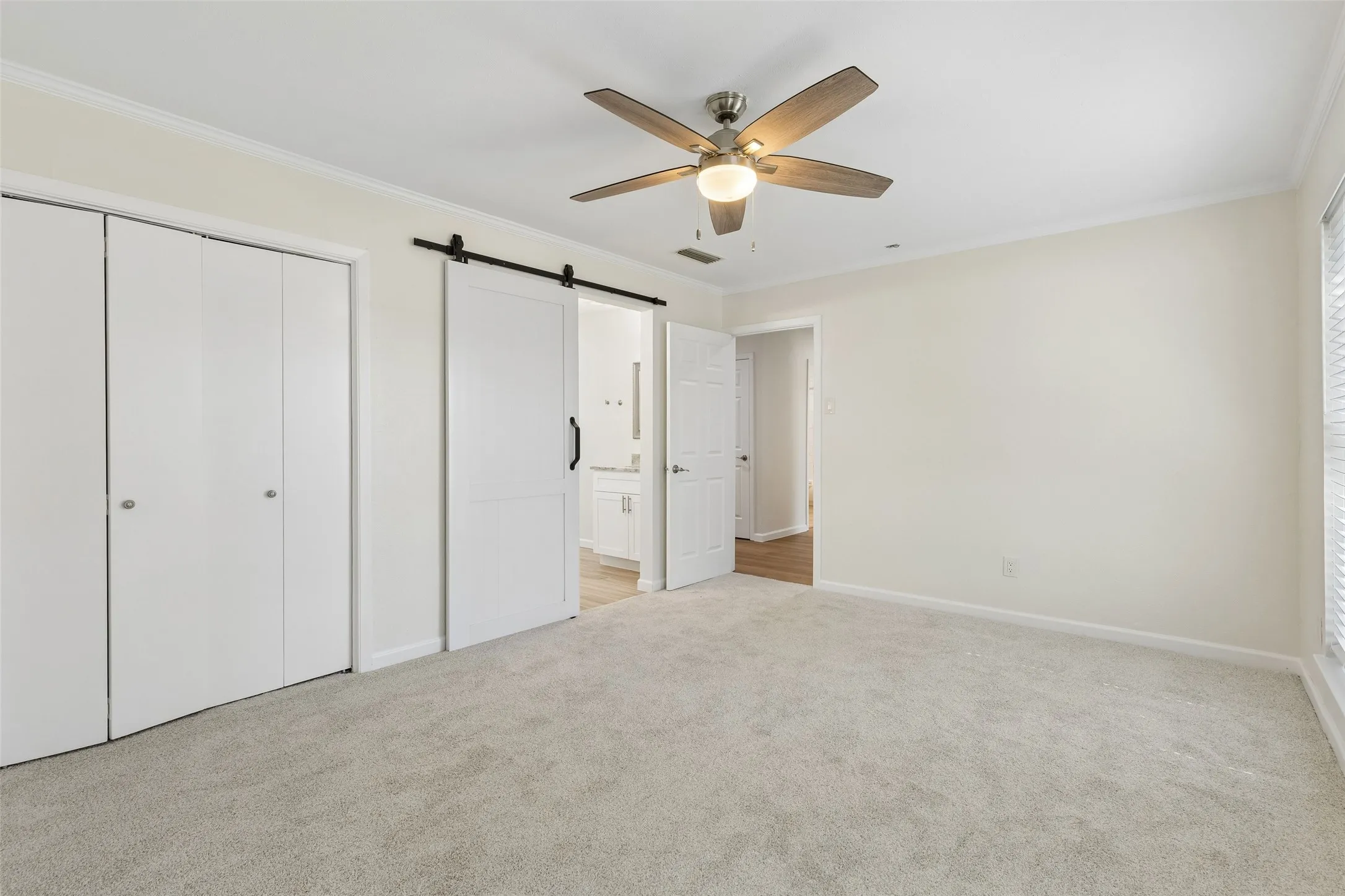Single Family Residence For Sale in Dallas County , 14237 Shoredale Lane, Farmers Branch, Texas 75234, 3 Bedroom, 2 Bathroom, 2 Garage spaces, 1,658 Sqft, built in 1971, mls#21407284, Real Estate Agent in Farmers Branch, Homes For Sale in Dallas county, Homes For Sale in Farmers Branch, Realtor in Farmers Branch Texas, Real Estate Brokerage Independent Realty Texas, Luminita Cordes Realtor