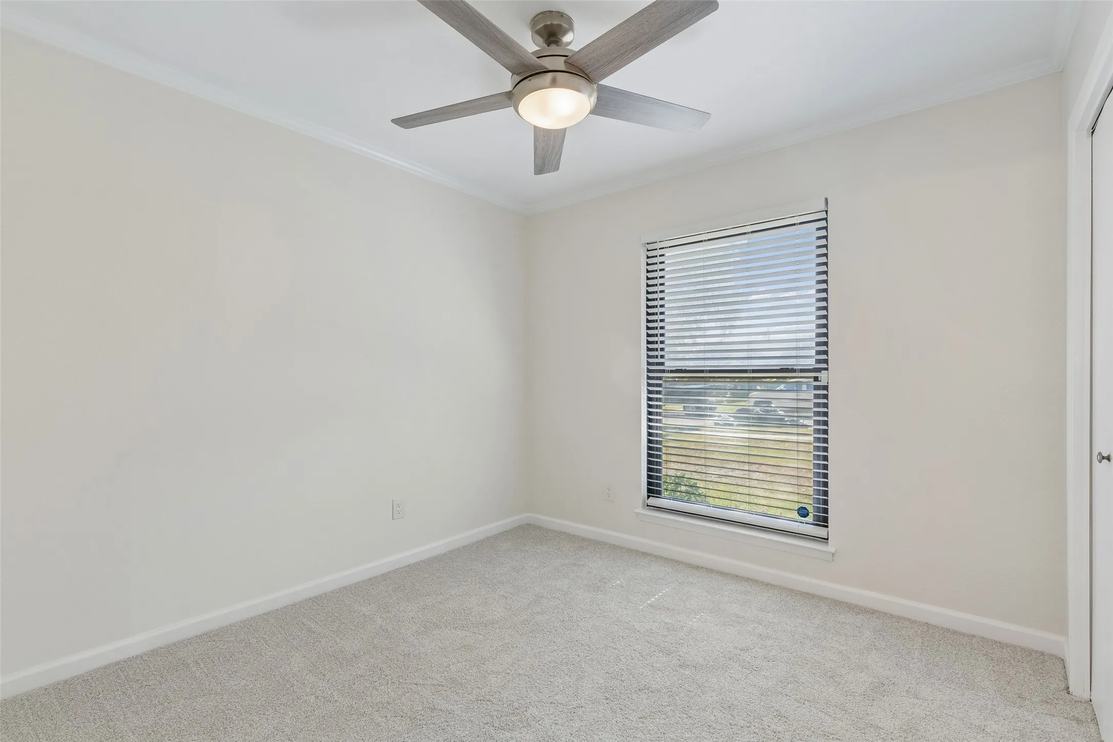 Single Family Residence For Sale in Dallas County , 14237 Shoredale Lane, Farmers Branch, Texas 75234, 3 Bedroom, 2 Bathroom, 2 Garage spaces, 1,658 Sqft, built in 1971, mls#21407284, Real Estate Agent in Farmers Branch, Homes For Sale in Dallas county, Homes For Sale in Farmers Branch, Realtor in Farmers Branch Texas, Real Estate Brokerage Independent Realty Texas, Luminita Cordes Realtor