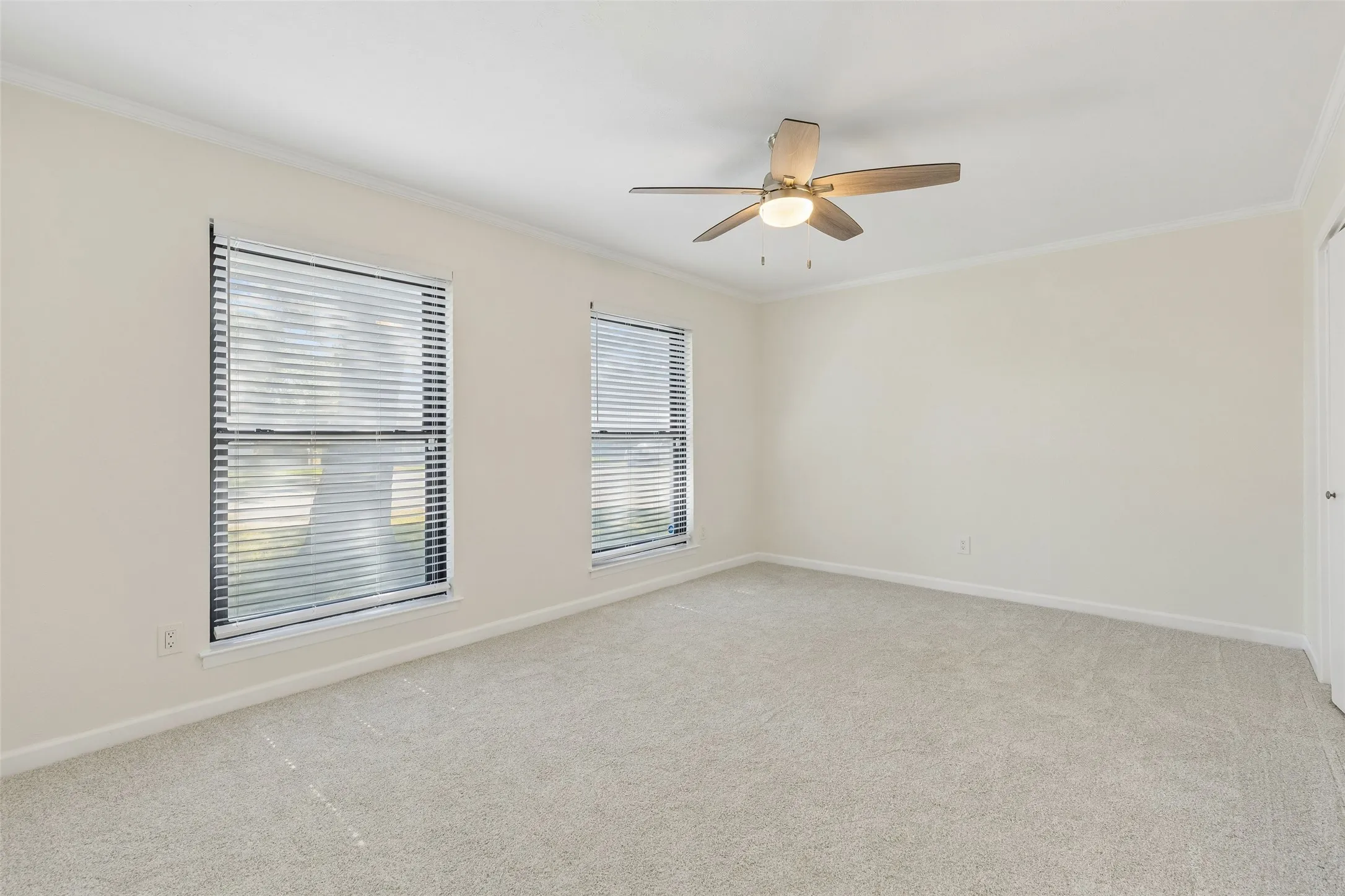 Single Family Residence For Sale in Dallas County , 14237 Shoredale Lane, Farmers Branch, Texas 75234, 3 Bedroom, 2 Bathroom, 2 Garage spaces, 1,658 Sqft, built in 1971, mls#21407284, Real Estate Agent in Farmers Branch, Homes For Sale in Dallas county, Homes For Sale in Farmers Branch, Realtor in Farmers Branch Texas, Real Estate Brokerage Independent Realty Texas, Luminita Cordes Realtor