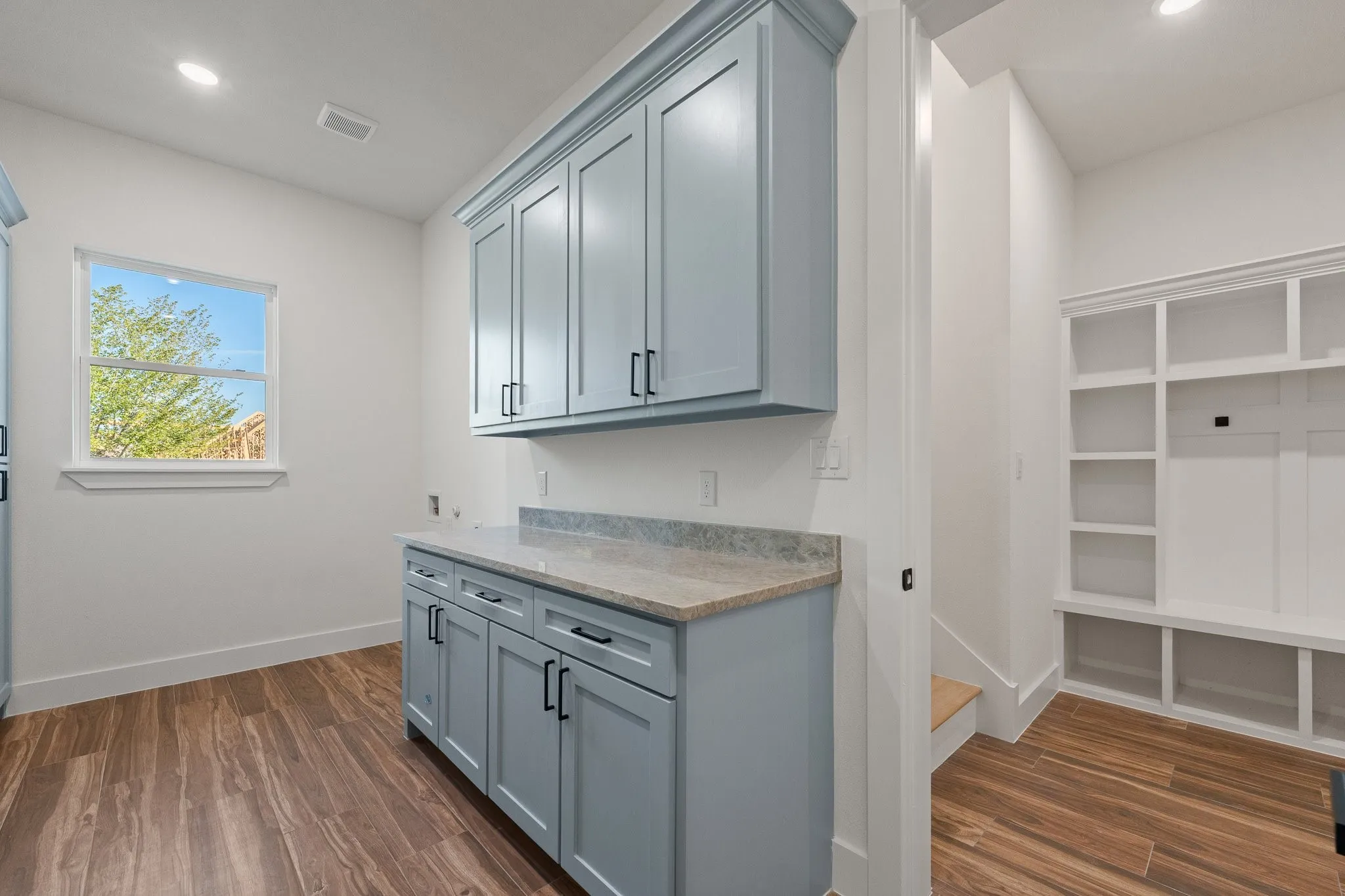 Single Family Residence For Sale in Tarrant County , 3432 Enchanted Acres Drive, Burleson, Texas 76028, 5 Bedroom, 6 Bathroom, 4 Garage spaces, 4,911 Sqft, built in 2026, mls#21405595, Real Estate Agent in Burleson, Homes For Sale in Tarrant county, Homes For Sale in Burleson, Realtor in Burleson Texas, Real Estate Brokerage Independent Realty Texas, Luminita Cordes Realtor