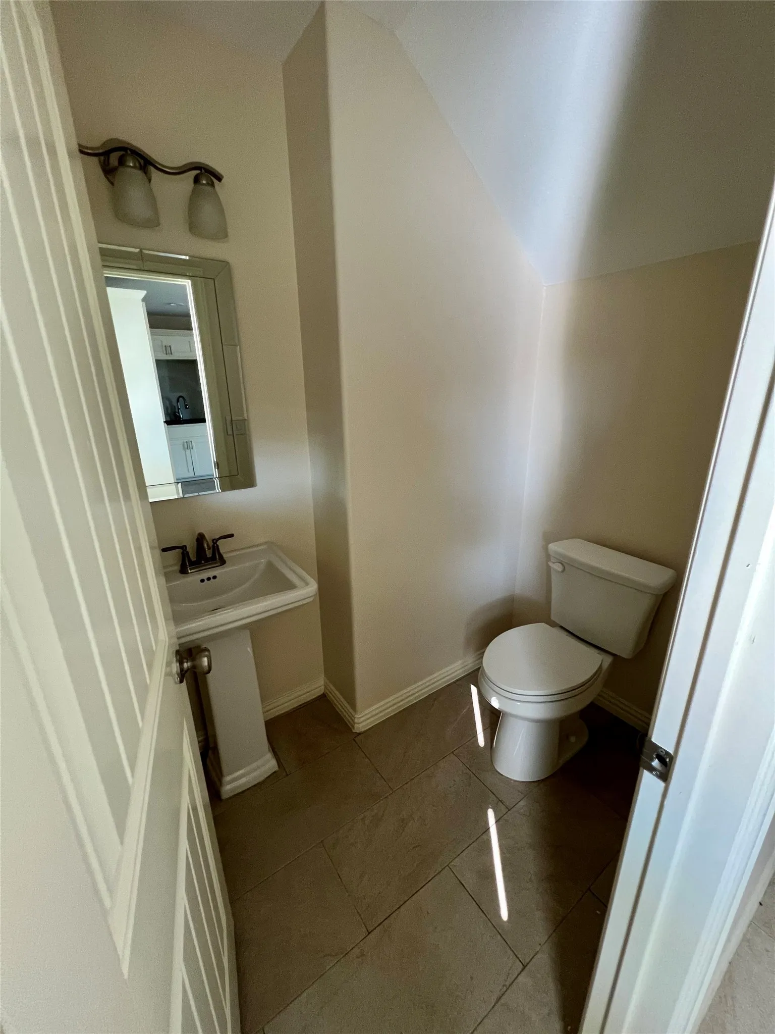 Duplex For Rent in Grayson County , 1528 N Broughton Street 1528, Sherman, Texas 75090, 3 Bedroom, 3 Bathroom, 1 Garage spaces, 1,375 Sqft, built in 2019, mls#21408128, Real Estate Agent in Sherman, Homes For Rent in Grayson county, Homes For Rent in Sherman, Realtor in Sherman Texas, Real Estate Brokerage Independent Realty Texas, Luminita Cordes Realtor