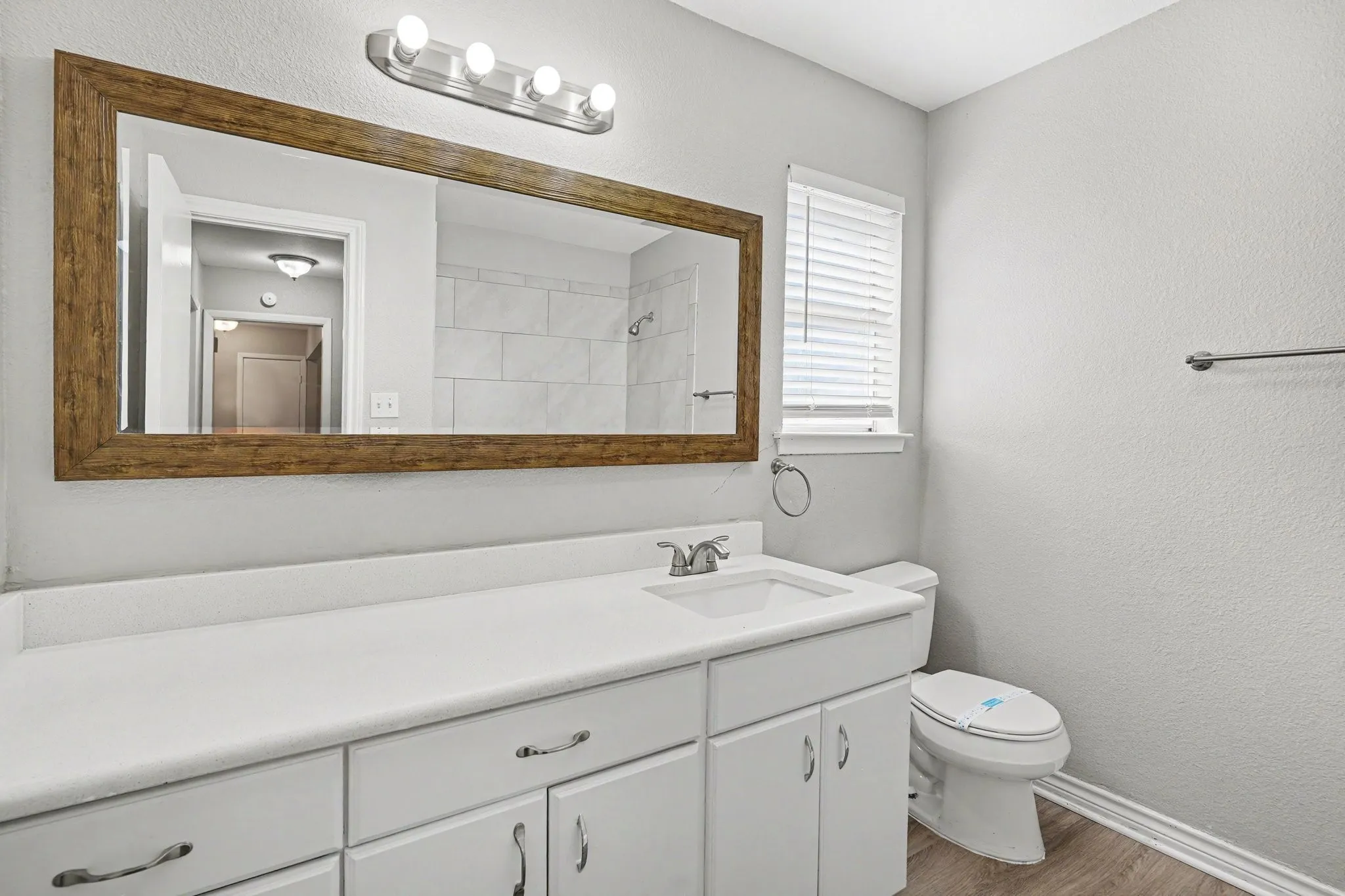 Single Family Residence For Sale in Tarrant County , 124 Sioux Street, Keller, Texas 76248, 3 Bedroom, 2 Bathroom, 2 Garage spaces, 1,905 Sqft, built in 1976, mls#21408129, Real Estate Agent in Keller, Homes For Sale in Tarrant county, Homes For Sale in Keller, Realtor in Keller Texas, Real Estate Brokerage Independent Realty Texas, Luminita Cordes Realtor