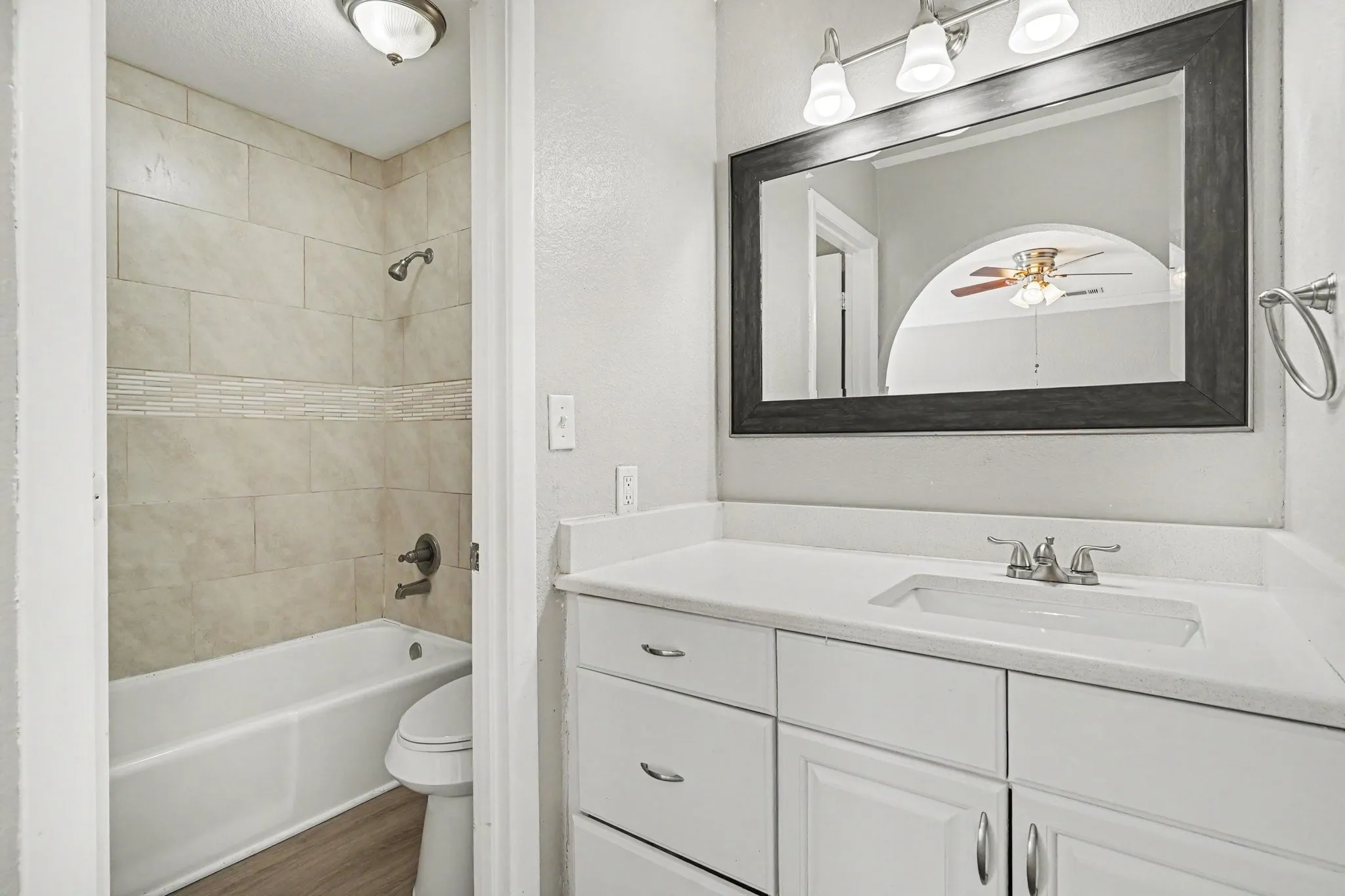 Single Family Residence For Sale in Tarrant County , 124 Sioux Street, Keller, Texas 76248, 3 Bedroom, 2 Bathroom, 2 Garage spaces, 1,905 Sqft, built in 1976, mls#21408129, Real Estate Agent in Keller, Homes For Sale in Tarrant county, Homes For Sale in Keller, Realtor in Keller Texas, Real Estate Brokerage Independent Realty Texas, Luminita Cordes Realtor
