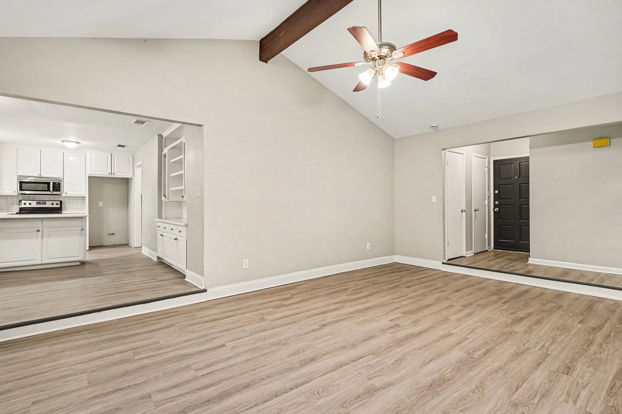 Single Family Residence For Sale in Tarrant County , 124 Sioux Street, Keller, Texas 76248, 3 Bedroom, 2 Bathroom, 2 Garage spaces, 1,905 Sqft, built in 1976, mls#21408129, Real Estate Agent in Keller, Homes For Sale in Tarrant county, Homes For Sale in Keller, Realtor in Keller Texas, Real Estate Brokerage Independent Realty Texas, Luminita Cordes Realtor