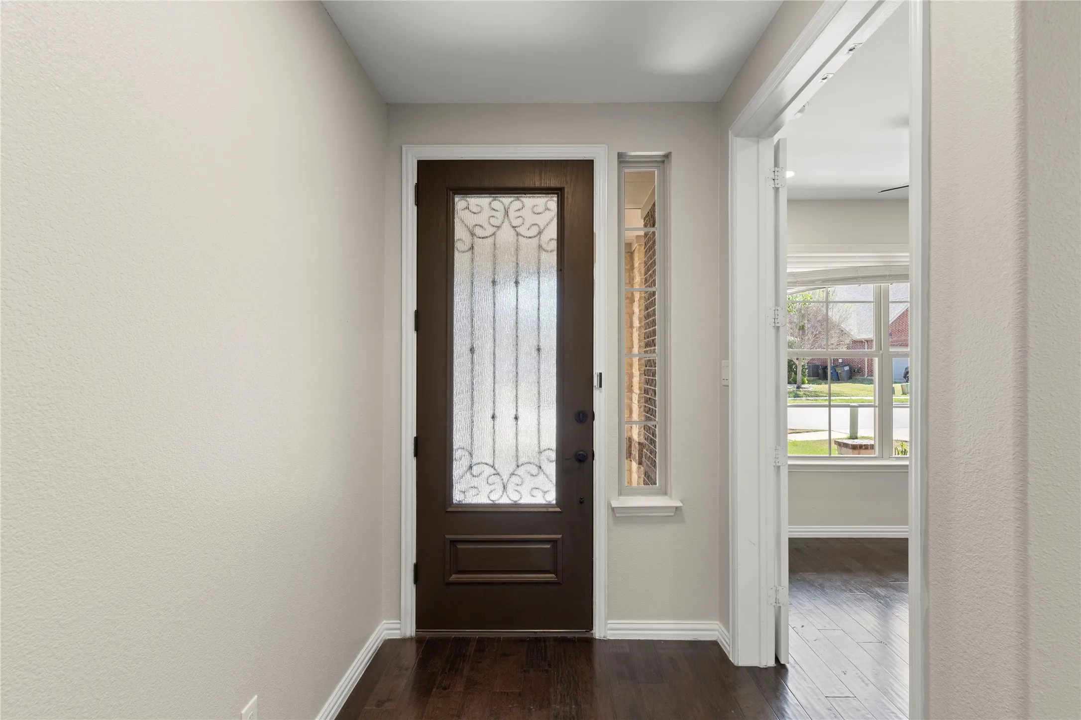 Single Family Residence For Sale in Denton County , 740 Sundrop Drive, Little Elm, Texas 75068, 5 Bedroom, 4 Bathroom, 2 Garage spaces, 4,077 Sqft, built in 2015, mls#21408087, Real Estate Agent in Little Elm, Homes For Sale in Denton county, Homes For Sale in Little Elm, Realtor in Little Elm Texas, Real Estate Brokerage Independent Realty Texas, Luminita Cordes Realtor