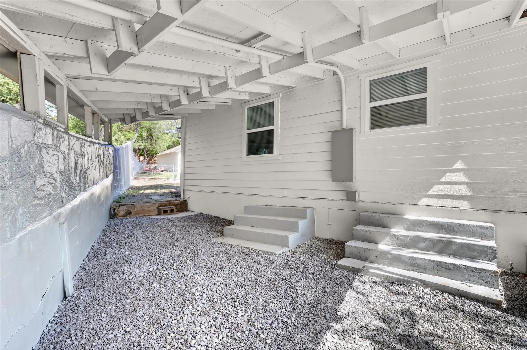Single Family Residence For Sale in Parker County , 71 Crown Road, Willow Park, Texas 76087, 3 Bedroom, 2 Bathroom, 2 Garage spaces, 1,534 Sqft, built in 1930, mls#21408037, Real Estate Agent in Willow Park, Homes For Sale in Parker county, Homes For Sale in Willow Park, Realtor in Willow Park Texas, Real Estate Brokerage Independent Realty Texas, Luminita Cordes Realtor