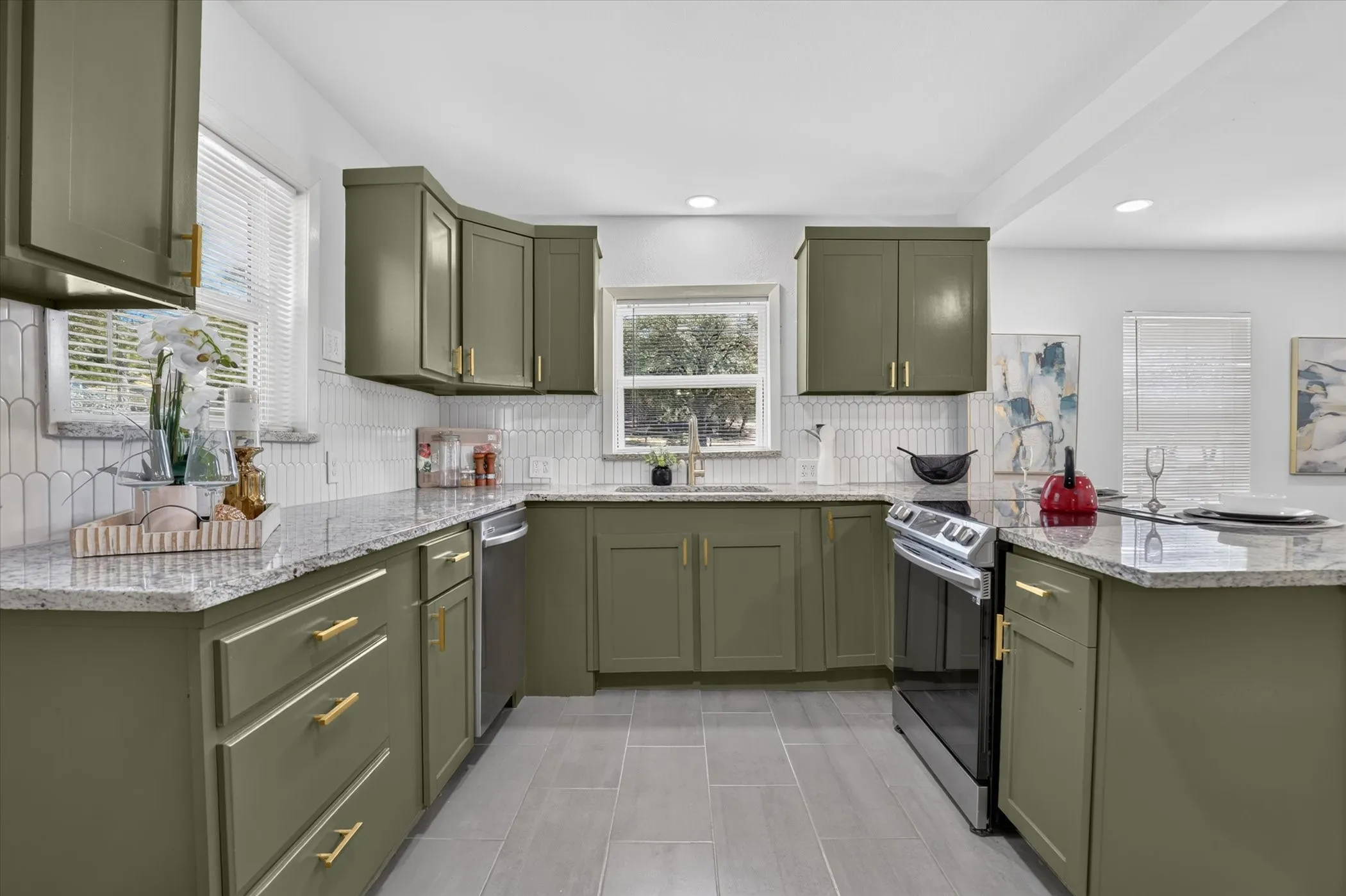 Single Family Residence For Sale in Parker County , 71 Crown Road, Willow Park, Texas 76087, 3 Bedroom, 2 Bathroom, 2 Garage spaces, 1,534 Sqft, built in 1930, mls#21408037, Real Estate Agent in Willow Park, Homes For Sale in Parker county, Homes For Sale in Willow Park, Realtor in Willow Park Texas, Real Estate Brokerage Independent Realty Texas, Luminita Cordes Realtor