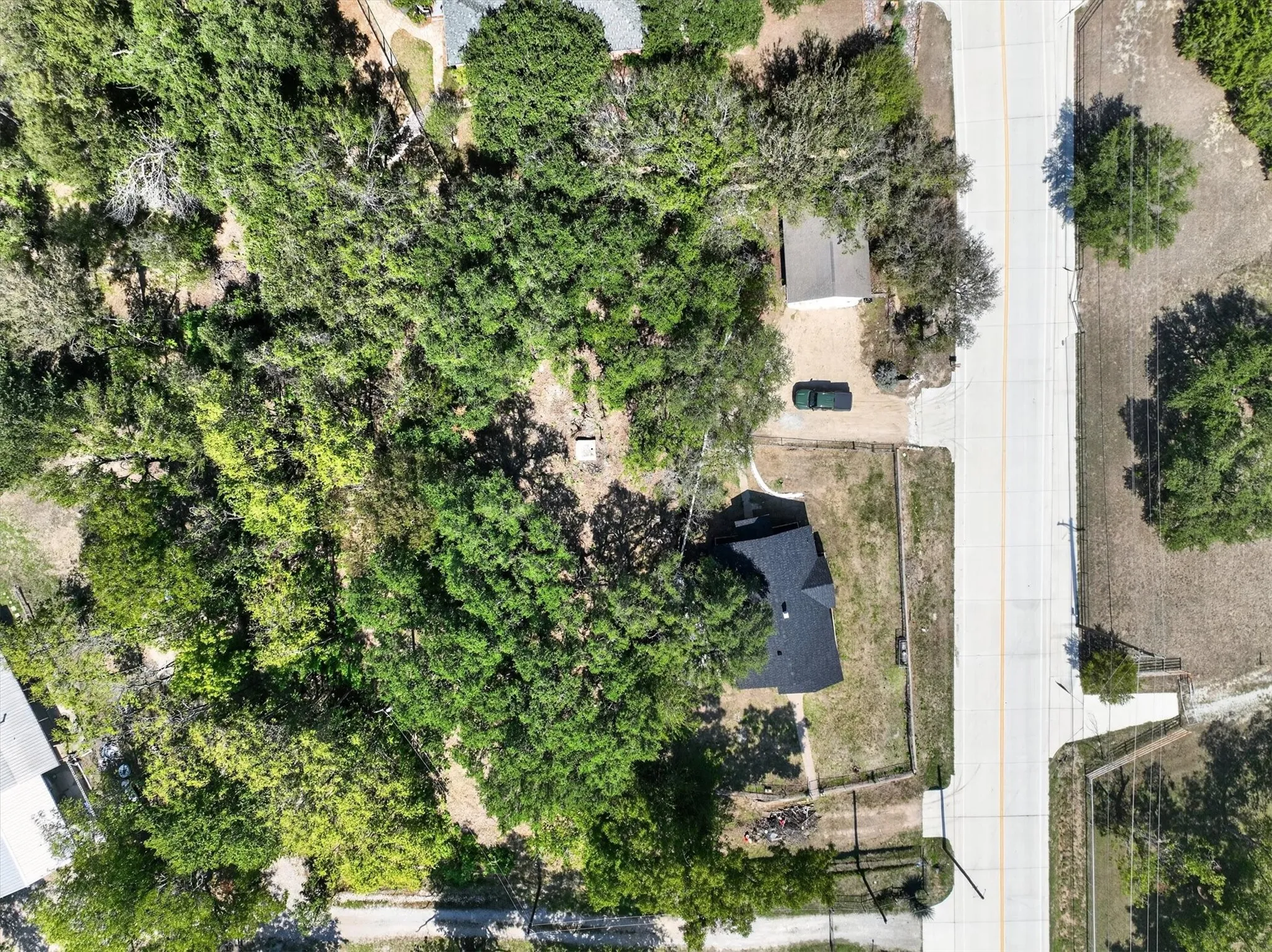 Single Family Residence For Sale in Parker County , 71 Crown Road, Willow Park, Texas 76087, 3 Bedroom, 2 Bathroom, 2 Garage spaces, 1,534 Sqft, built in 1930, mls#21408037, Real Estate Agent in Willow Park, Homes For Sale in Parker county, Homes For Sale in Willow Park, Realtor in Willow Park Texas, Real Estate Brokerage Independent Realty Texas, Luminita Cordes Realtor