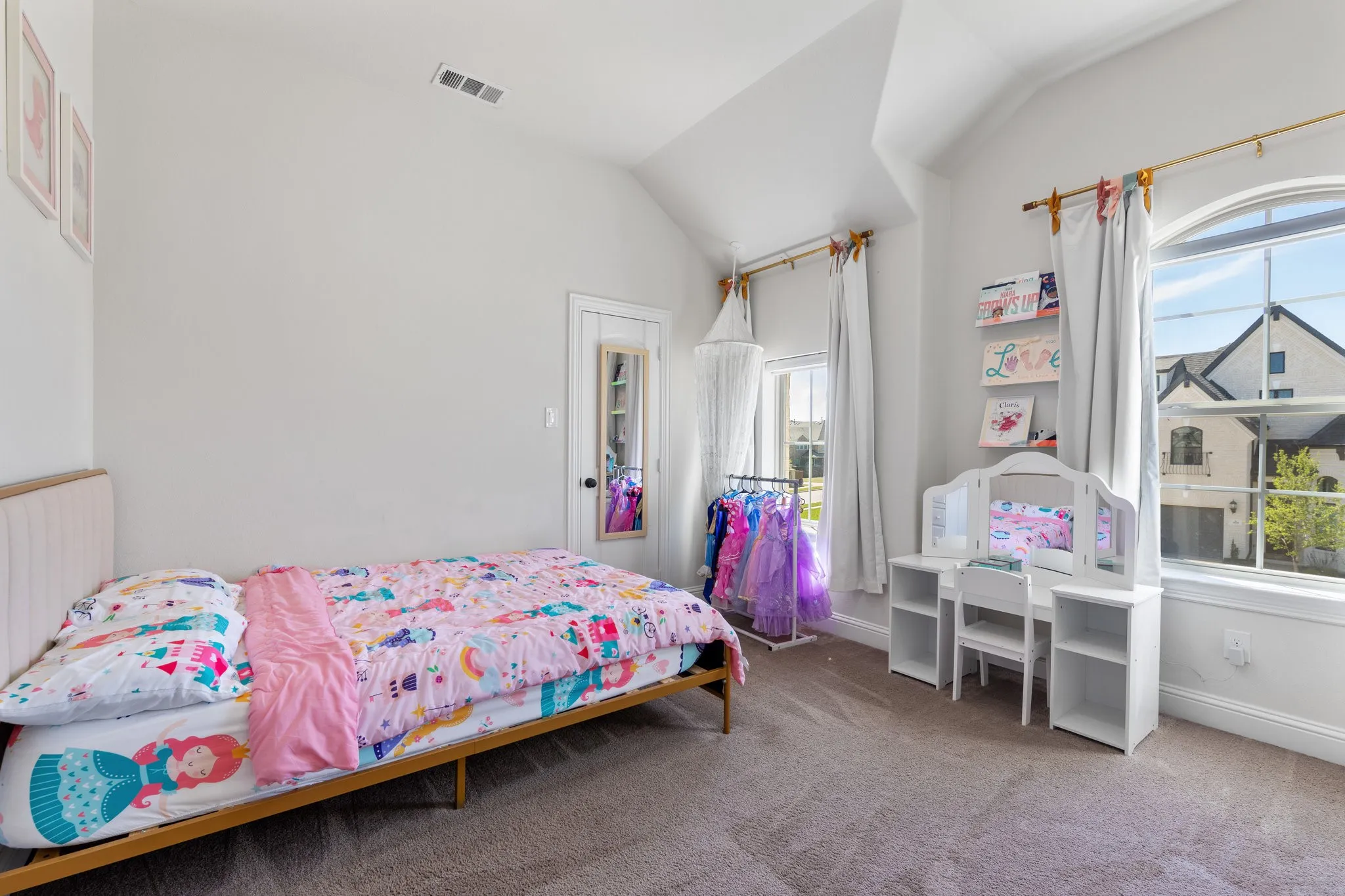 Single Family Residence For Rent in Collin County , 4827 Saguaro Ridge, Mc Kinney, Texas 75070, 5 Bedroom, 4 Bathroom, 2 Garage spaces, 3,314 Sqft, built in 2019, mls#21407106, Real Estate Agent in Mc Kinney, Homes For Rent in Collin county, Homes For Rent in Mc Kinney, Realtor in Mc Kinney Texas, Real Estate Brokerage Independent Realty Texas, Luminita Cordes Realtor
