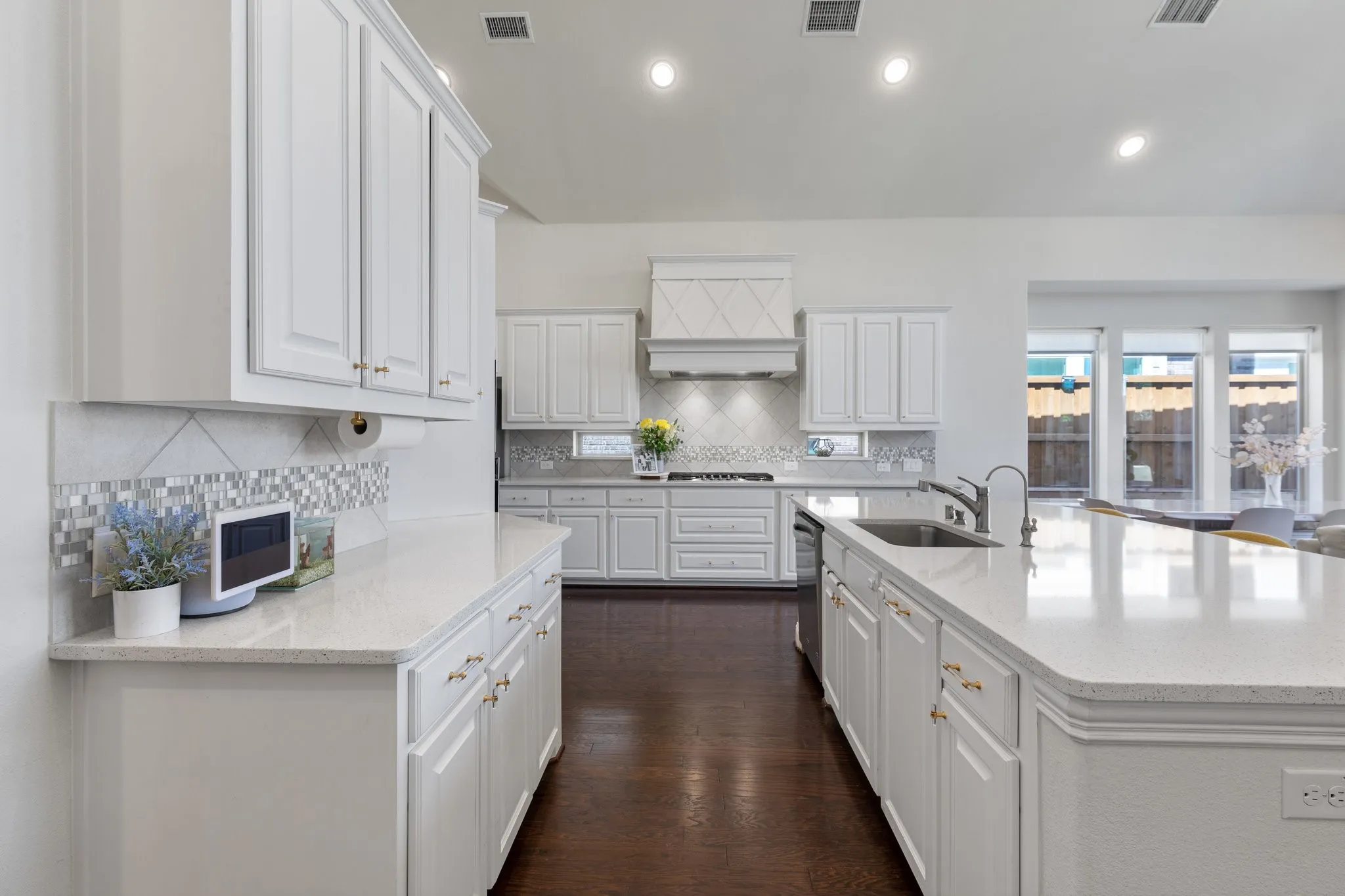 Single Family Residence For Rent in Collin County , 4827 Saguaro Ridge, Mc Kinney, Texas 75070, 5 Bedroom, 4 Bathroom, 2 Garage spaces, 3,314 Sqft, built in 2019, mls#21407106, Real Estate Agent in Mc Kinney, Homes For Rent in Collin county, Homes For Rent in Mc Kinney, Realtor in Mc Kinney Texas, Real Estate Brokerage Independent Realty Texas, Luminita Cordes Realtor