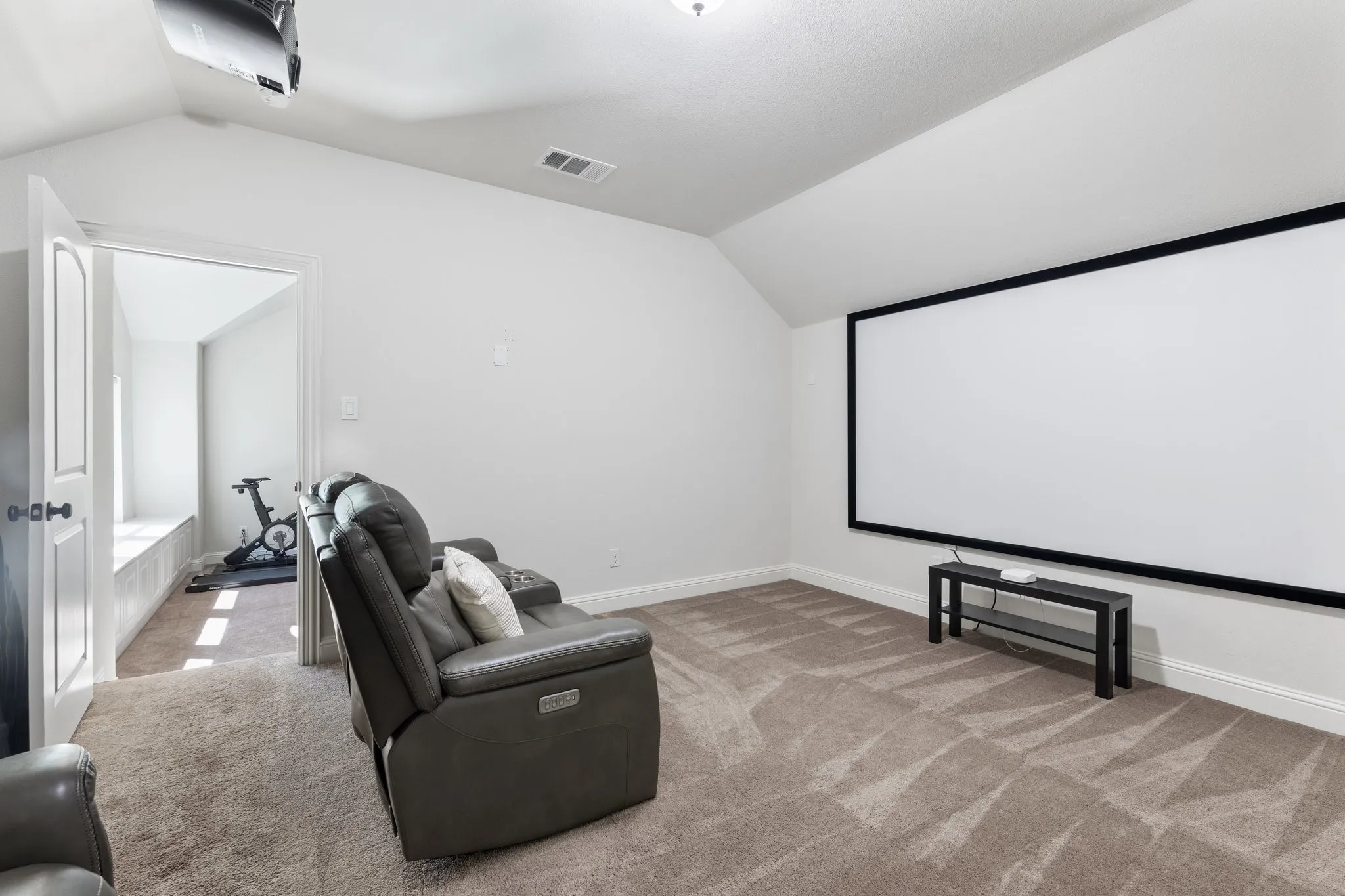 Single Family Residence For Rent in Collin County , 4827 Saguaro Ridge, Mc Kinney, Texas 75070, 5 Bedroom, 4 Bathroom, 2 Garage spaces, 3,314 Sqft, built in 2019, mls#21407106, Real Estate Agent in Mc Kinney, Homes For Rent in Collin county, Homes For Rent in Mc Kinney, Realtor in Mc Kinney Texas, Real Estate Brokerage Independent Realty Texas, Luminita Cordes Realtor
