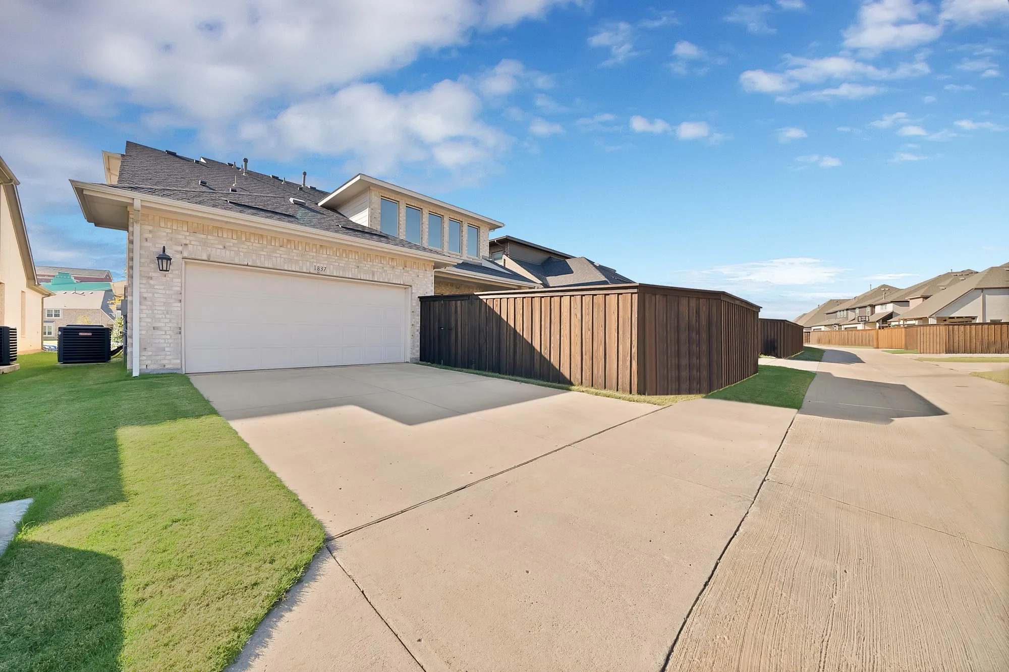 Single Family Residence For Sale in Dallas County , 1837 Averi Lane, Farmers Branch, Texas 75234, 4 Bedroom, 4 Bathroom, 2 Garage spaces, 2,863 Sqft, built in 2020, mls#21407660, Real Estate Agent in Farmers Branch, Homes For Sale in Dallas county, Homes For Sale in Farmers Branch, Realtor in Farmers Branch Texas, Real Estate Brokerage Independent Realty Texas, Luminita Cordes Realtor