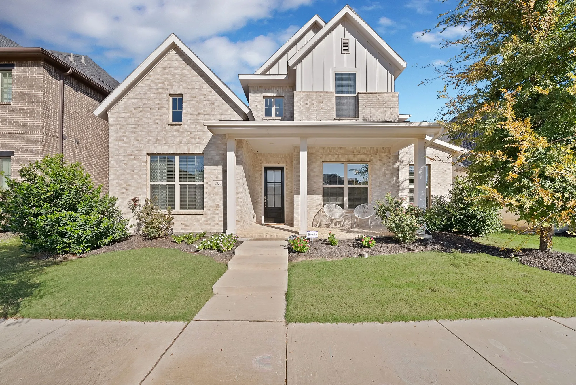 Single Family Residence For Sale in Dallas County , 1837 Averi Lane, Farmers Branch, Texas 75234, 4 Bedroom, 4 Bathroom, 2 Garage spaces, 2,863 Sqft, built in 2020, mls#21407660, Real Estate Agent in Farmers Branch, Homes For Sale in Dallas county, Homes For Sale in Farmers Branch, Realtor in Farmers Branch Texas, Real Estate Brokerage Independent Realty Texas, Luminita Cordes Realtor
