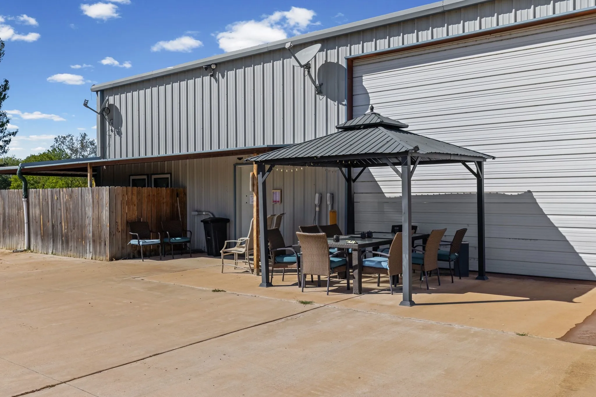 Warehouse For Sale in Wood County , 4216 W State Highway 154, Yantis, Texas 75497, 0, 0, Garage spaces, 0 Sqft, built in 1996, mls#21408138, Real Estate Agent in Yantis, Homes For Sale in Wood county, Homes For Sale in Yantis, Realtor in Yantis Texas, Real Estate Brokerage Independent Realty Texas, Luminita Cordes Realtor