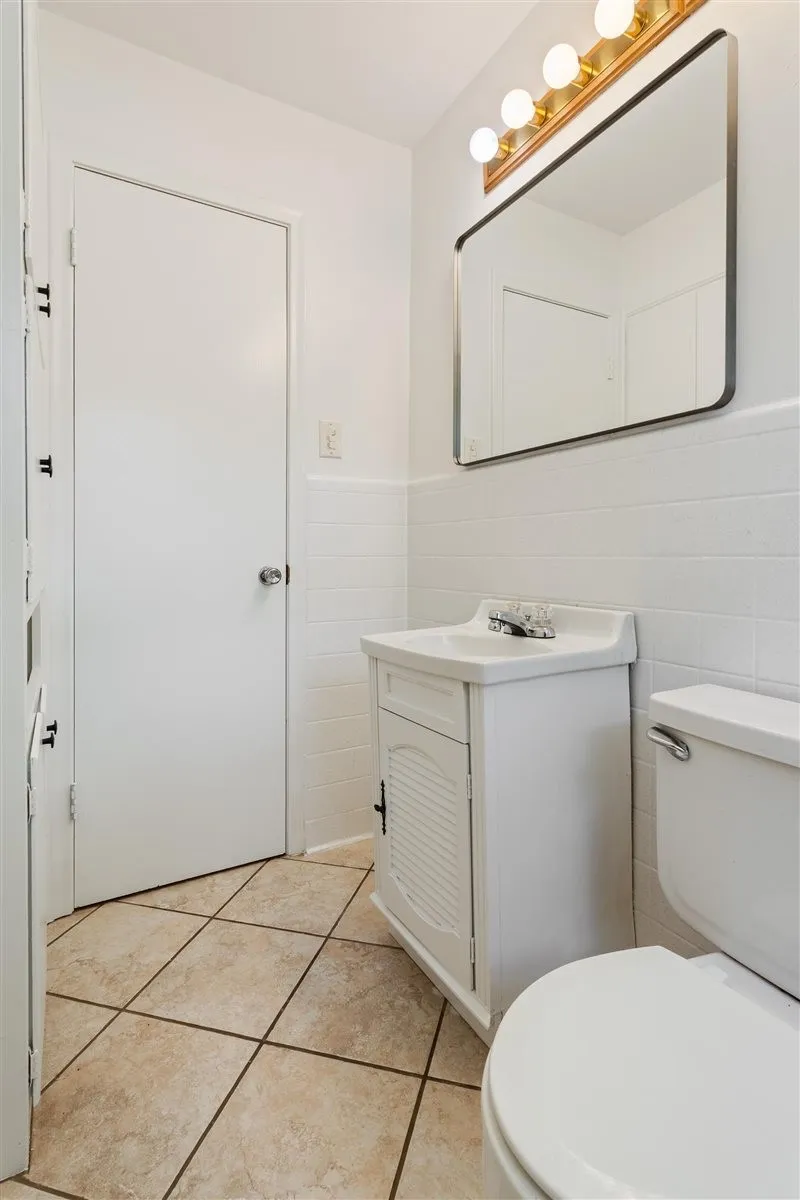 Single Family Residence For Sale in Mc Lennan County , 1319 Royal Oaks Drive, Waco, Texas 76710, 3 Bedroom, 2 Bathroom, Garage spaces, 1,376 Sqft, built in 1959, mls#21405813, Real Estate Agent in Waco, Homes For Sale in Mc Lennan county, Homes For Sale in Waco, Realtor in Waco Texas, Real Estate Brokerage Independent Realty Texas, Luminita Cordes Realtor