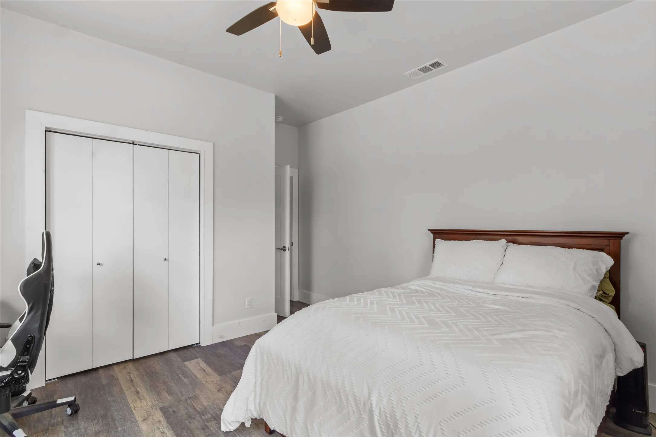 Single Family Residence For Rent in Navarro County , 2200 N Beaton Street, Corsicana, Texas 75110, 4 Bedroom, 3 Bathroom, Garage spaces, 1,856 Sqft, built in 1900, mls#21408139, Real Estate Agent in Corsicana, Homes For Rent in Navarro county, Homes For Rent in Corsicana, Realtor in Corsicana Texas, Real Estate Brokerage Independent Realty Texas, Luminita Cordes Realtor