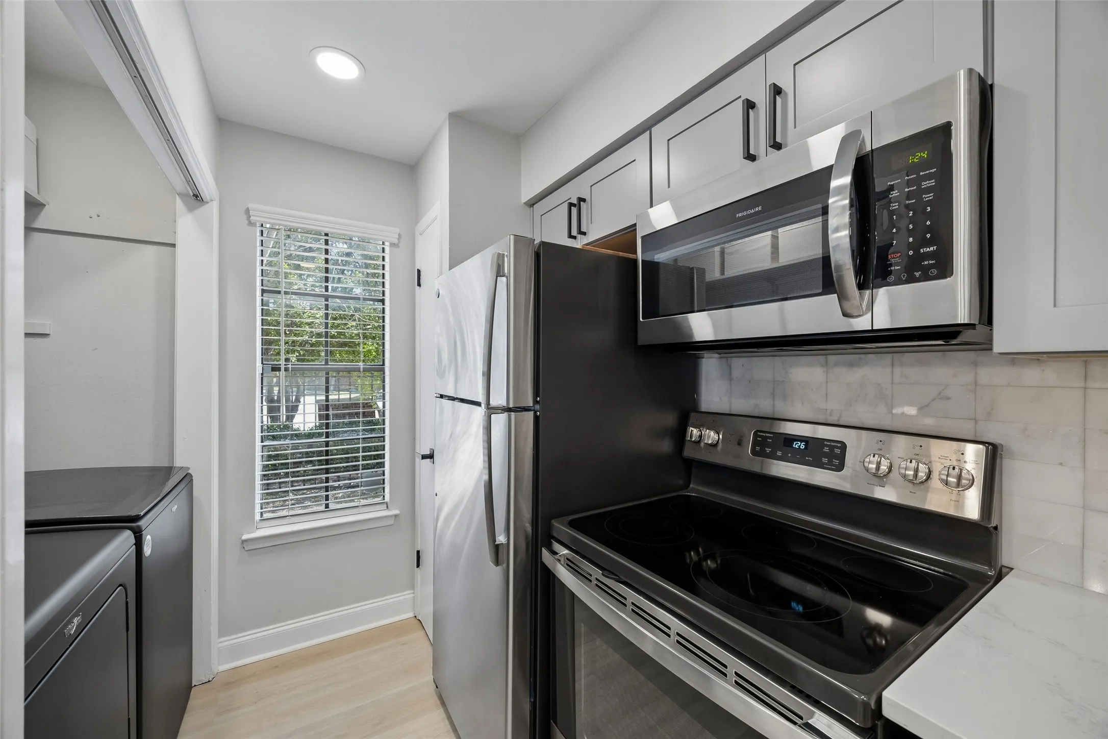 Condominium For Sale in Dallas County , 5335 Bent Tree Forest Drive 117, Dallas, Texas 75248, 1 Bedroom, 3 Bathroom, Garage spaces, 783 Sqft, built in 1981, mls#21405990, Real Estate Agent in Dallas, Homes For Sale in Dallas county, Homes For Sale in Dallas, Realtor in Dallas Texas, Real Estate Brokerage Independent Realty Texas, Luminita Cordes Realtor