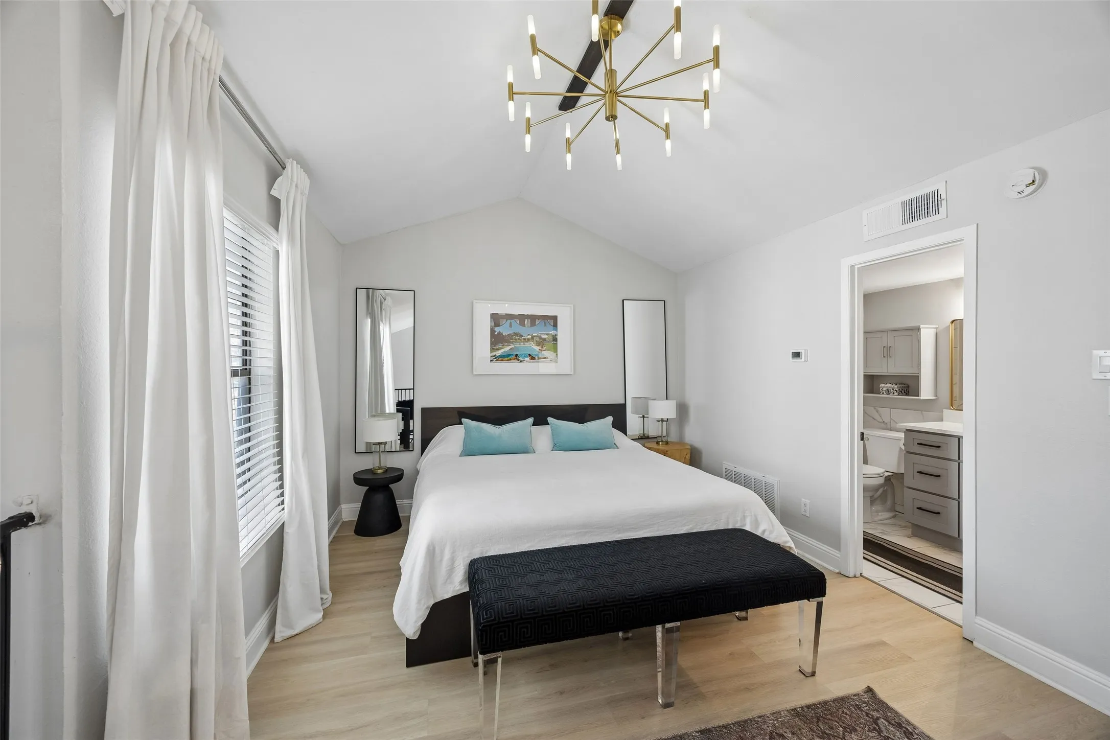 Condominium For Sale in Dallas County , 5335 Bent Tree Forest Drive 117, Dallas, Texas 75248, 1 Bedroom, 3 Bathroom, Garage spaces, 783 Sqft, built in 1981, mls#21405990, Real Estate Agent in Dallas, Homes For Sale in Dallas county, Homes For Sale in Dallas, Realtor in Dallas Texas, Real Estate Brokerage Independent Realty Texas, Luminita Cordes Realtor