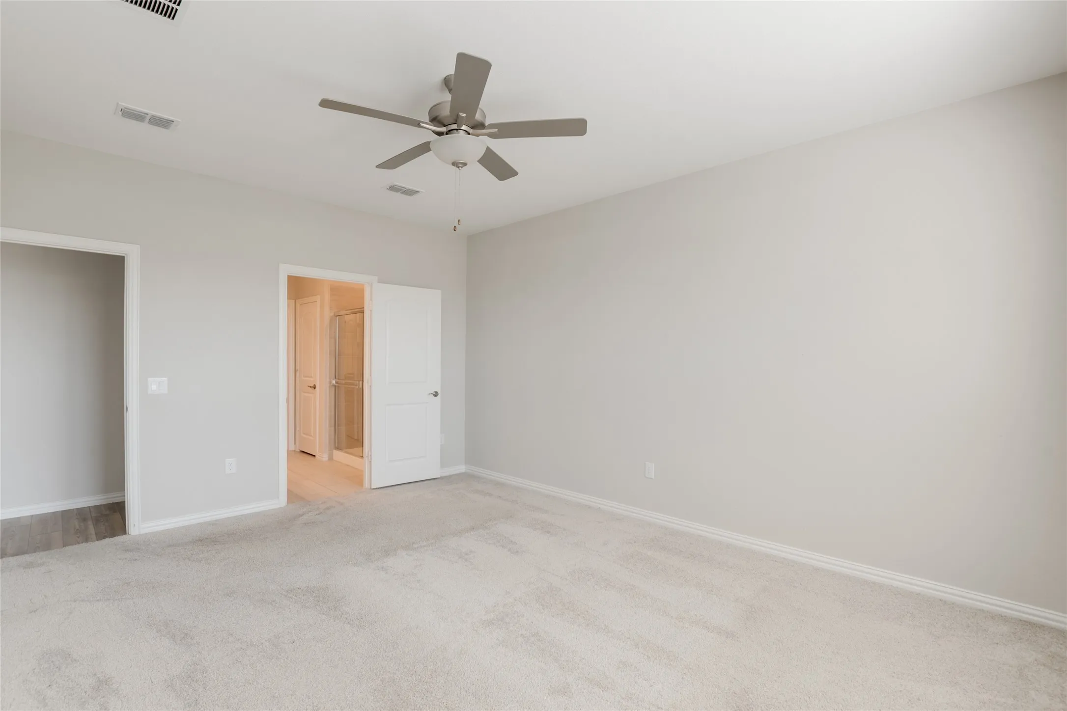 Single Family Residence For Sale in Rockwall County , 215 Hadley Lane, Fate, Texas 75087, 4 Bedroom, 3 Bathroom, 2 Garage spaces, 3,058 Sqft, built in 2021, mls#21408116, Real Estate Agent in Fate, Homes For Sale in Rockwall county, Homes For Sale in Fate, Realtor in Fate Texas, Real Estate Brokerage Independent Realty Texas, Luminita Cordes Realtor