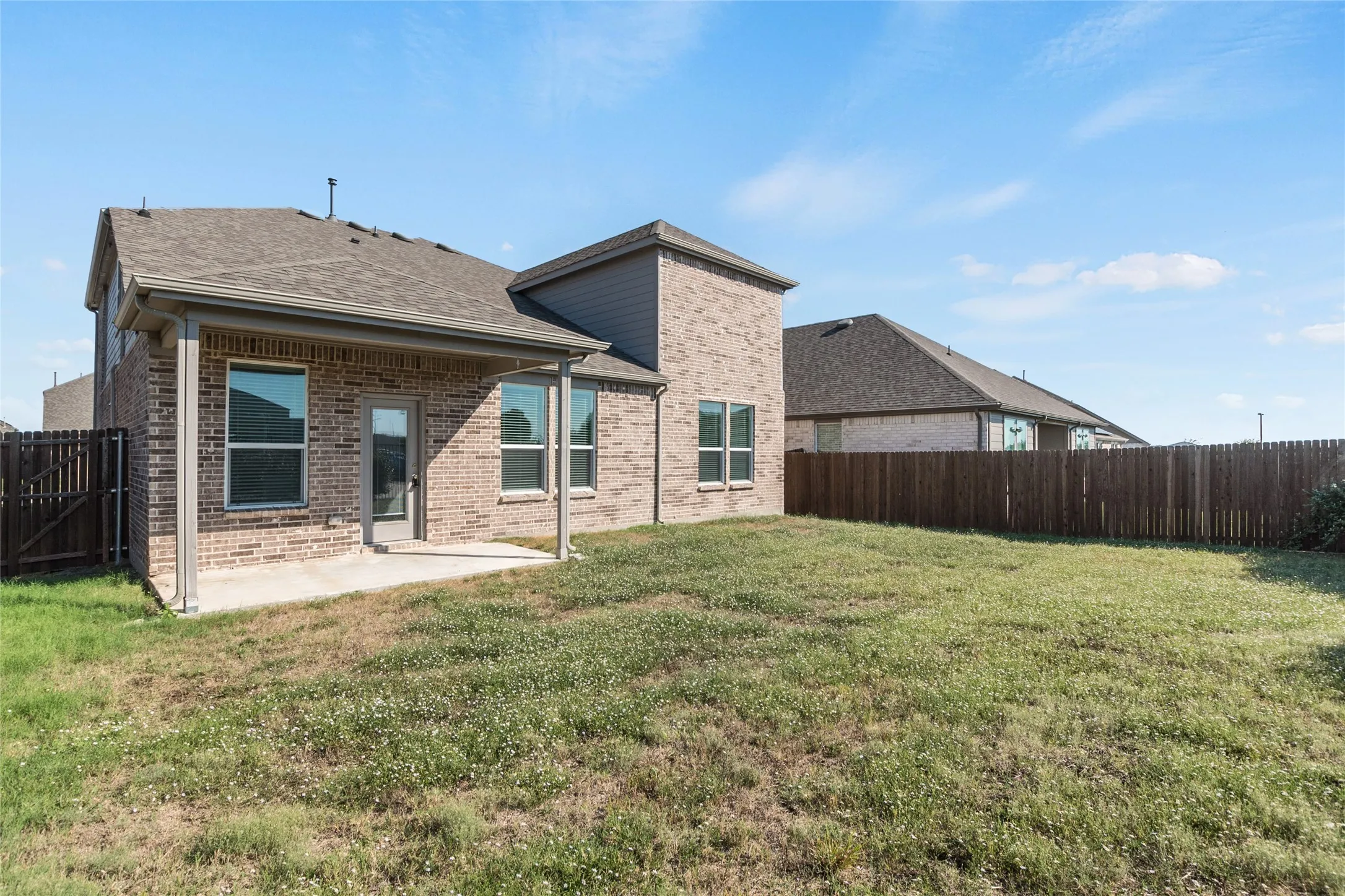 Single Family Residence For Sale in Rockwall County , 215 Hadley Lane, Fate, Texas 75087, 4 Bedroom, 3 Bathroom, 2 Garage spaces, 3,058 Sqft, built in 2021, mls#21408116, Real Estate Agent in Fate, Homes For Sale in Rockwall county, Homes For Sale in Fate, Realtor in Fate Texas, Real Estate Brokerage Independent Realty Texas, Luminita Cordes Realtor