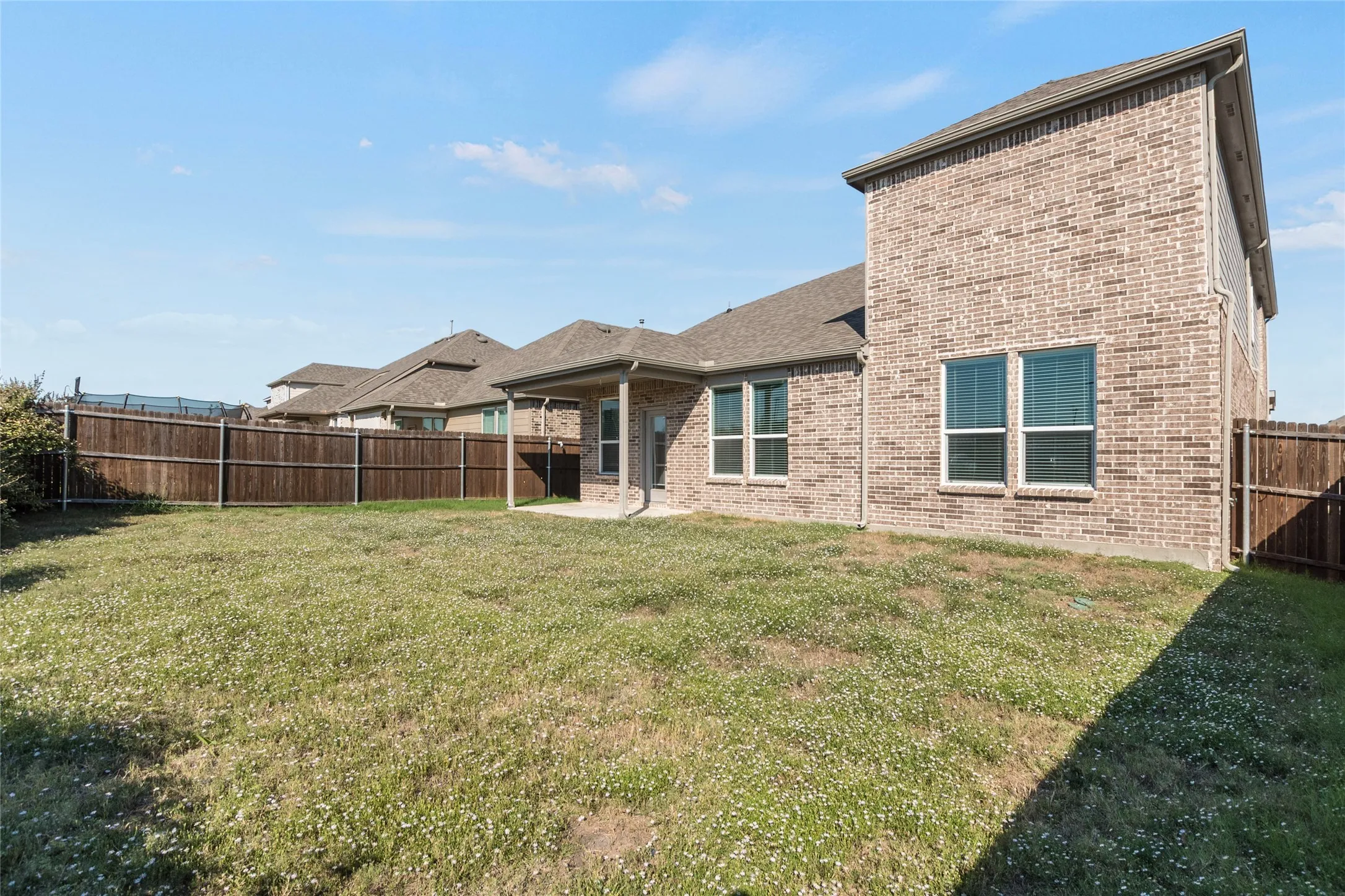 Single Family Residence For Sale in Rockwall County , 215 Hadley Lane, Fate, Texas 75087, 4 Bedroom, 3 Bathroom, 2 Garage spaces, 3,058 Sqft, built in 2021, mls#21408116, Real Estate Agent in Fate, Homes For Sale in Rockwall county, Homes For Sale in Fate, Realtor in Fate Texas, Real Estate Brokerage Independent Realty Texas, Luminita Cordes Realtor