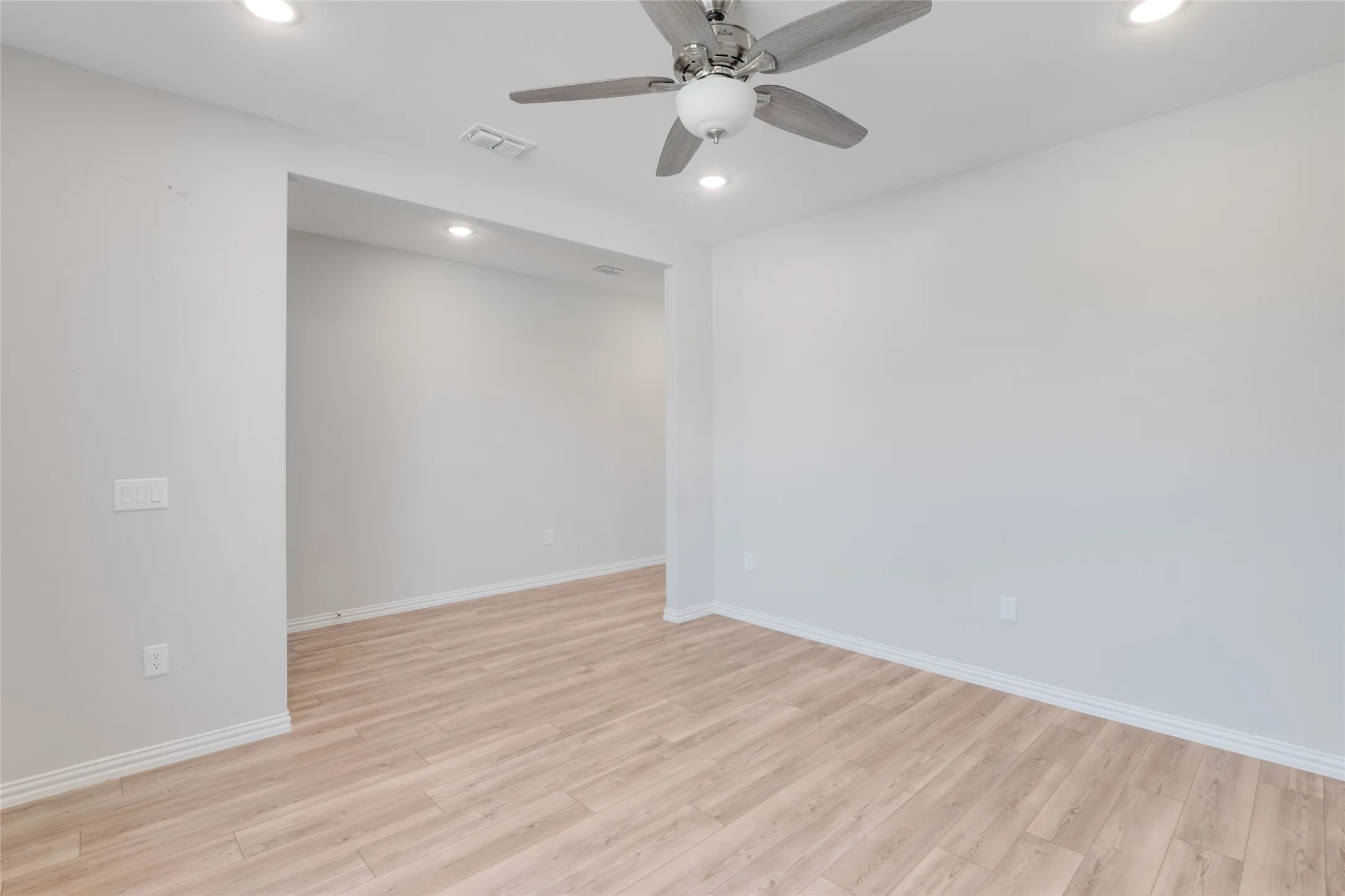 Single Family Residence For Sale in Rockwall County , 215 Hadley Lane, Fate, Texas 75087, 4 Bedroom, 3 Bathroom, 2 Garage spaces, 3,058 Sqft, built in 2021, mls#21408116, Real Estate Agent in Fate, Homes For Sale in Rockwall county, Homes For Sale in Fate, Realtor in Fate Texas, Real Estate Brokerage Independent Realty Texas, Luminita Cordes Realtor