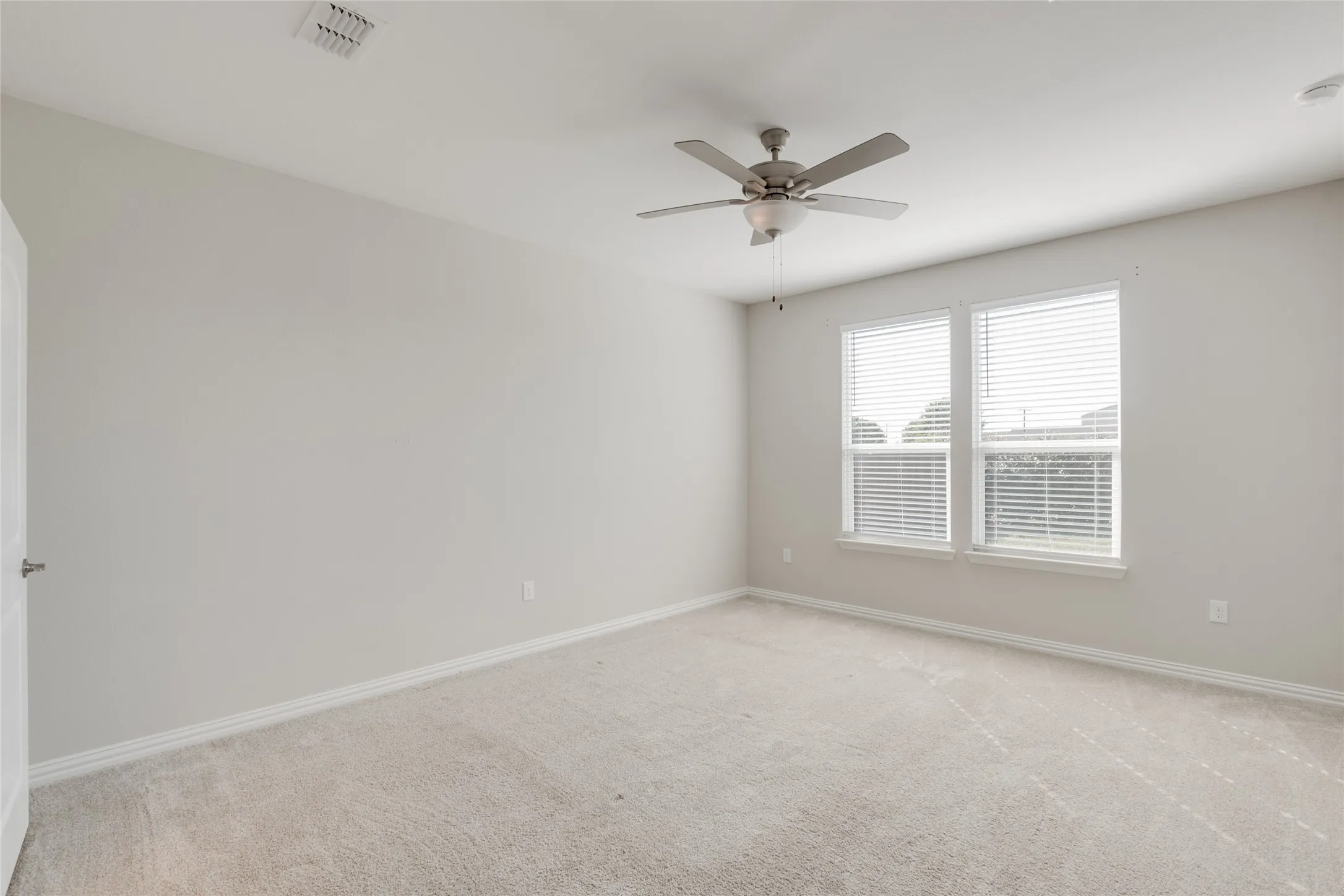 Single Family Residence For Sale in Rockwall County , 215 Hadley Lane, Fate, Texas 75087, 4 Bedroom, 3 Bathroom, 2 Garage spaces, 3,058 Sqft, built in 2021, mls#21408116, Real Estate Agent in Fate, Homes For Sale in Rockwall county, Homes For Sale in Fate, Realtor in Fate Texas, Real Estate Brokerage Independent Realty Texas, Luminita Cordes Realtor
