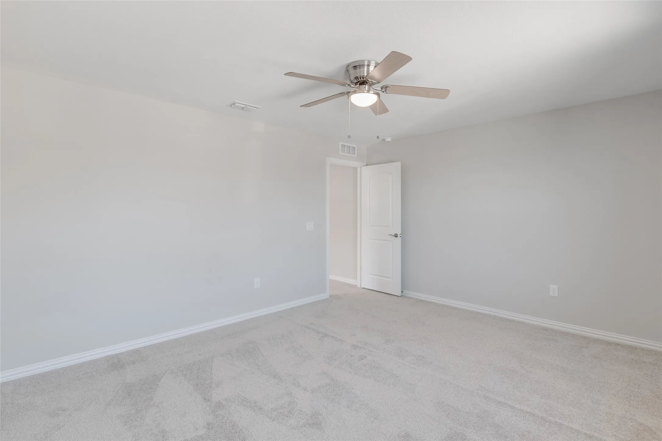Single Family Residence For Sale in Rockwall County , 215 Hadley Lane, Fate, Texas 75087, 4 Bedroom, 3 Bathroom, 2 Garage spaces, 3,058 Sqft, built in 2021, mls#21408116, Real Estate Agent in Fate, Homes For Sale in Rockwall county, Homes For Sale in Fate, Realtor in Fate Texas, Real Estate Brokerage Independent Realty Texas, Luminita Cordes Realtor