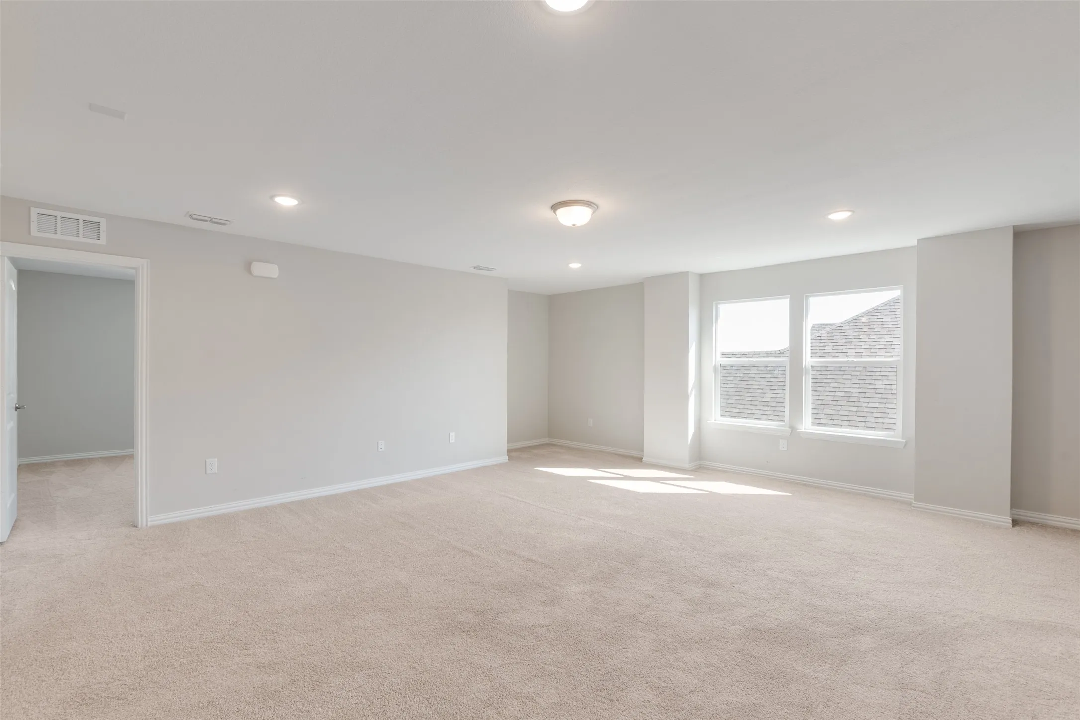 Single Family Residence For Sale in Rockwall County , 215 Hadley Lane, Fate, Texas 75087, 4 Bedroom, 3 Bathroom, 2 Garage spaces, 3,058 Sqft, built in 2021, mls#21408116, Real Estate Agent in Fate, Homes For Sale in Rockwall county, Homes For Sale in Fate, Realtor in Fate Texas, Real Estate Brokerage Independent Realty Texas, Luminita Cordes Realtor