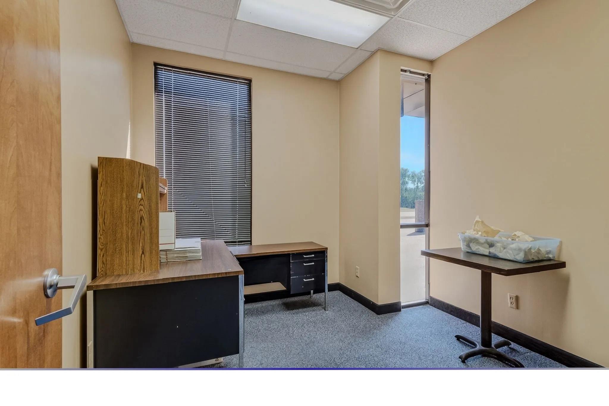 Retail For Rent in Tarrant County , 428 Harwood Road, Bedford, Texas 76021, 0, 0, Garage spaces, 0 Sqft, built in 1984, mls#21408154, Real Estate Agent in Bedford, Homes For Rent in Tarrant county, Homes For Rent in Bedford, Realtor in Bedford Texas, Real Estate Brokerage Independent Realty Texas, Luminita Cordes Realtor