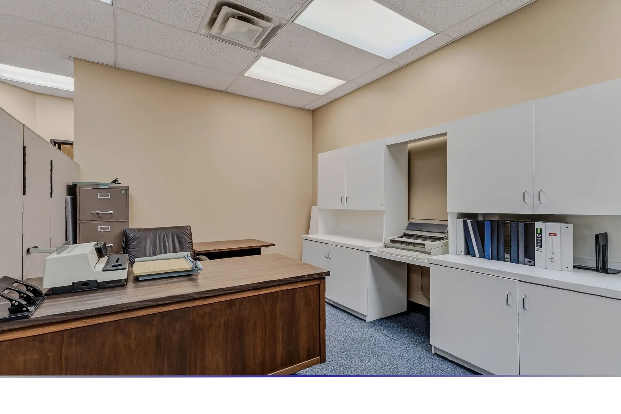 Retail For Rent in Tarrant County , 428 Harwood Road, Bedford, Texas 76021, 0, 0, Garage spaces, 0 Sqft, built in 1984, mls#21408154, Real Estate Agent in Bedford, Homes For Rent in Tarrant county, Homes For Rent in Bedford, Realtor in Bedford Texas, Real Estate Brokerage Independent Realty Texas, Luminita Cordes Realtor