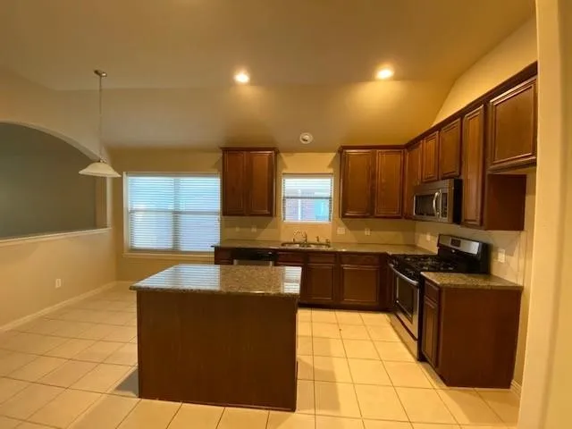 Single Family Residence For Rent in Collin County , 2424 Gold Rush Drive, Mc Kinney, Texas 75071, 4 Bedroom, 2 Bathroom, 2 Garage spaces, 1,943 Sqft, built in 2011, mls#21408155, Real Estate Agent in Mc Kinney, Homes For Rent in Collin county, Homes For Rent in Mc Kinney, Realtor in Mc Kinney Texas, Real Estate Brokerage Independent Realty Texas, Luminita Cordes Realtor