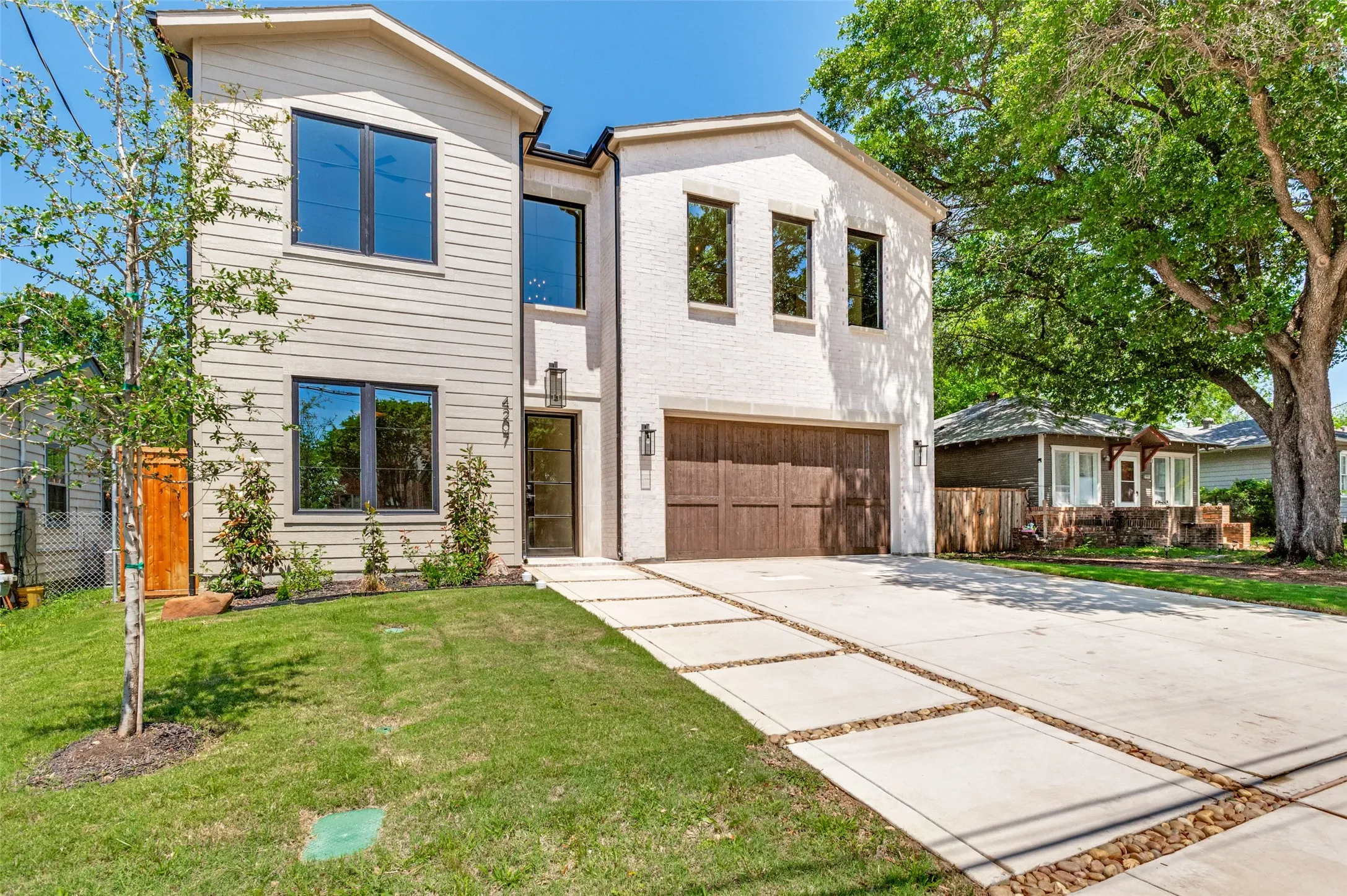 Single Family Residence For Rent