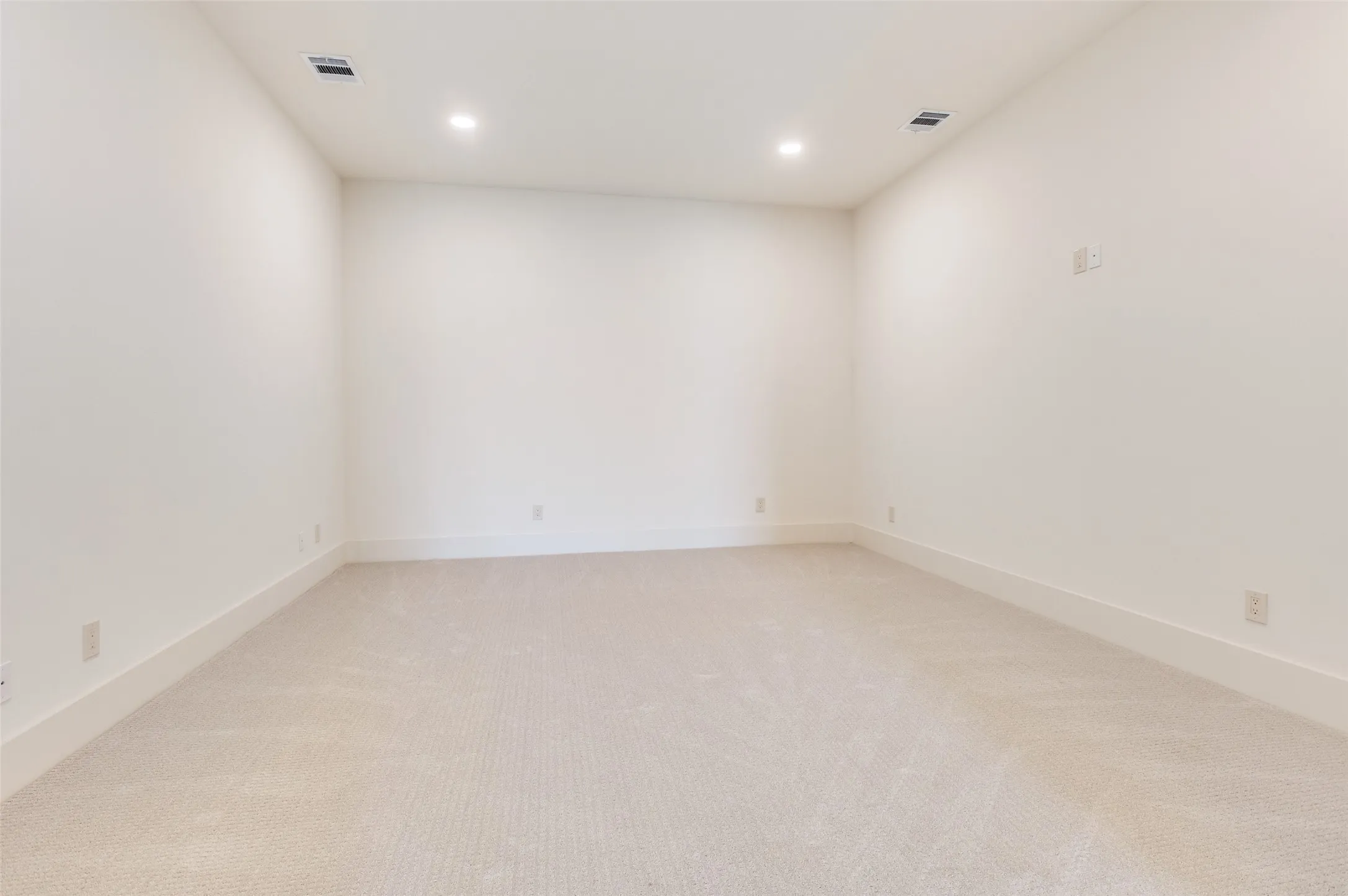 Single Family Residence For Rent in Dallas County , 4207 Bonham Street, Dallas, Texas 75229, 4 Bedroom, 4 Bathroom, 2 Garage spaces, 3,738 Sqft, built in 2026, mls#21395931, Real Estate Agent in Dallas, Homes For Rent in Dallas county, Homes For Rent in Dallas, Realtor in Dallas Texas, Real Estate Brokerage Independent Realty Texas, Luminita Cordes Realtor