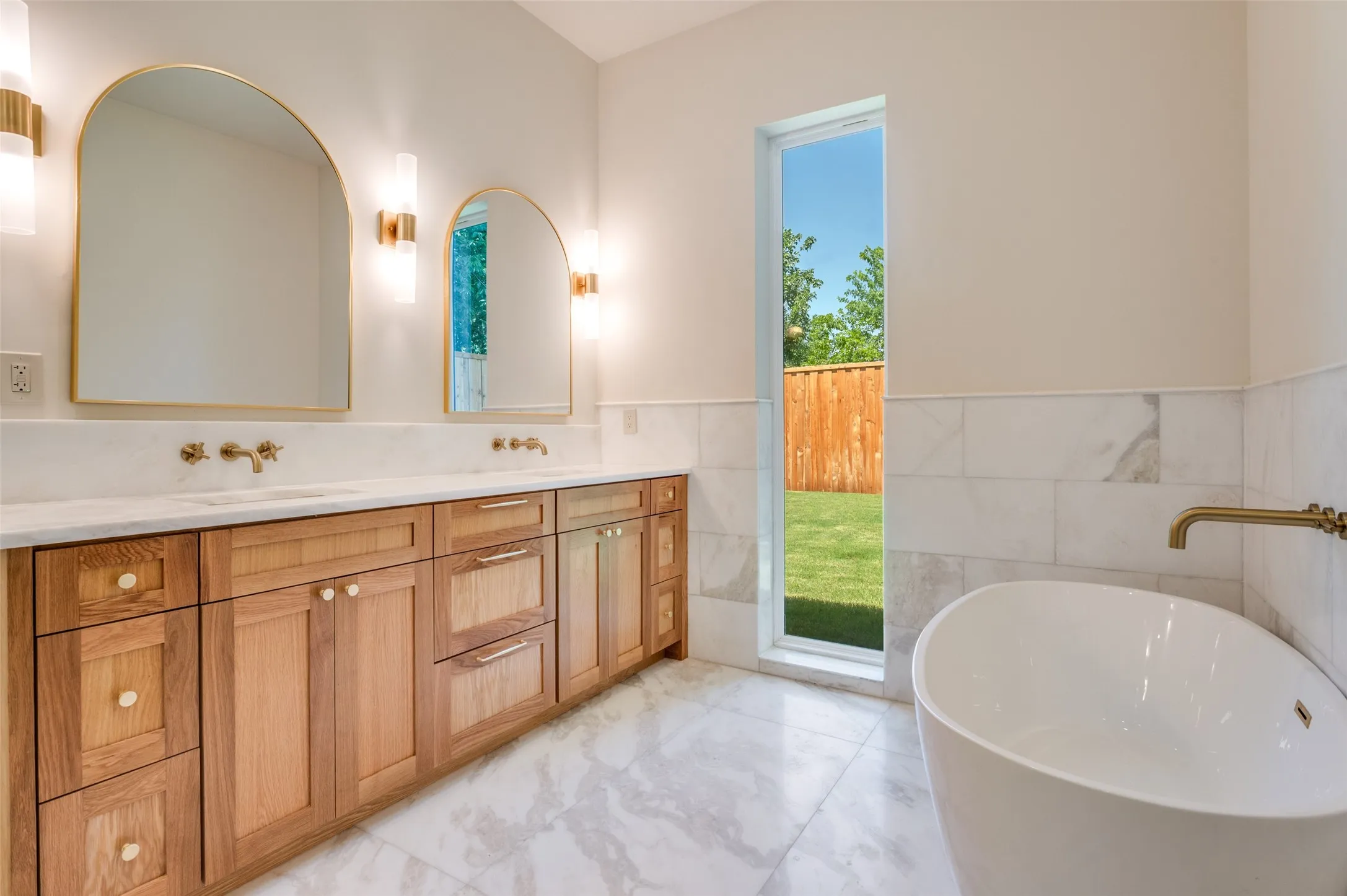 Single Family Residence For Rent in Dallas County , 4207 Bonham Street, Dallas, Texas 75229, 4 Bedroom, 4 Bathroom, 2 Garage spaces, 3,738 Sqft, built in 2026, mls#21395931, Real Estate Agent in Dallas, Homes For Rent in Dallas county, Homes For Rent in Dallas, Realtor in Dallas Texas, Real Estate Brokerage Independent Realty Texas, Luminita Cordes Realtor