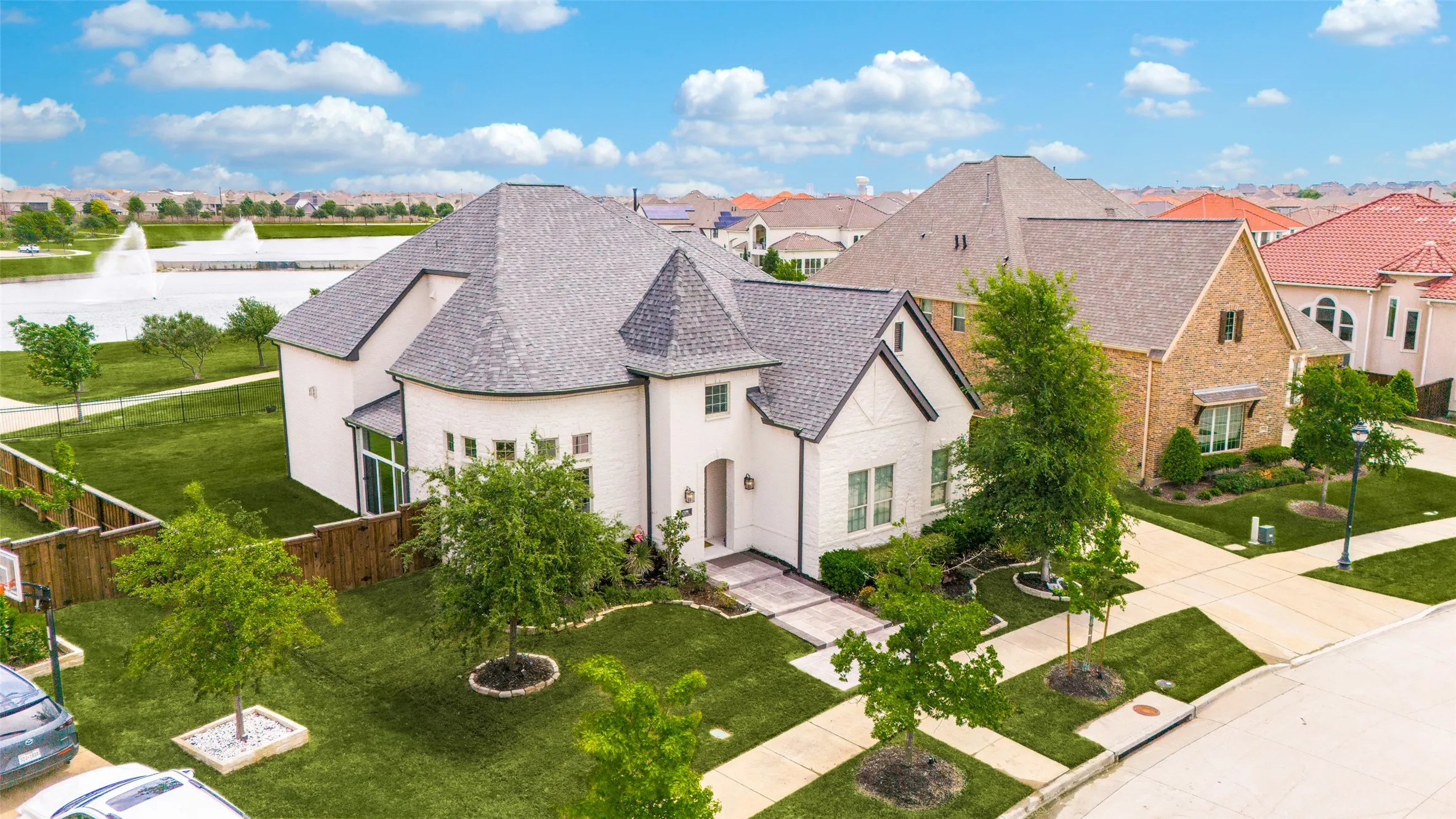 Single Family Residence For Sale in Denton County , 7298 Calypso Lane, Frisco, Texas 75036, 4 Bedroom, 5 Bathroom, 3 Garage spaces, 4,575 Sqft, built in 2017, mls#21407407, Real Estate Agent in Frisco, Homes For Sale in Denton county, Homes For Sale in Frisco, Realtor in Frisco Texas, Real Estate Brokerage Independent Realty Texas, Luminita Cordes Realtor